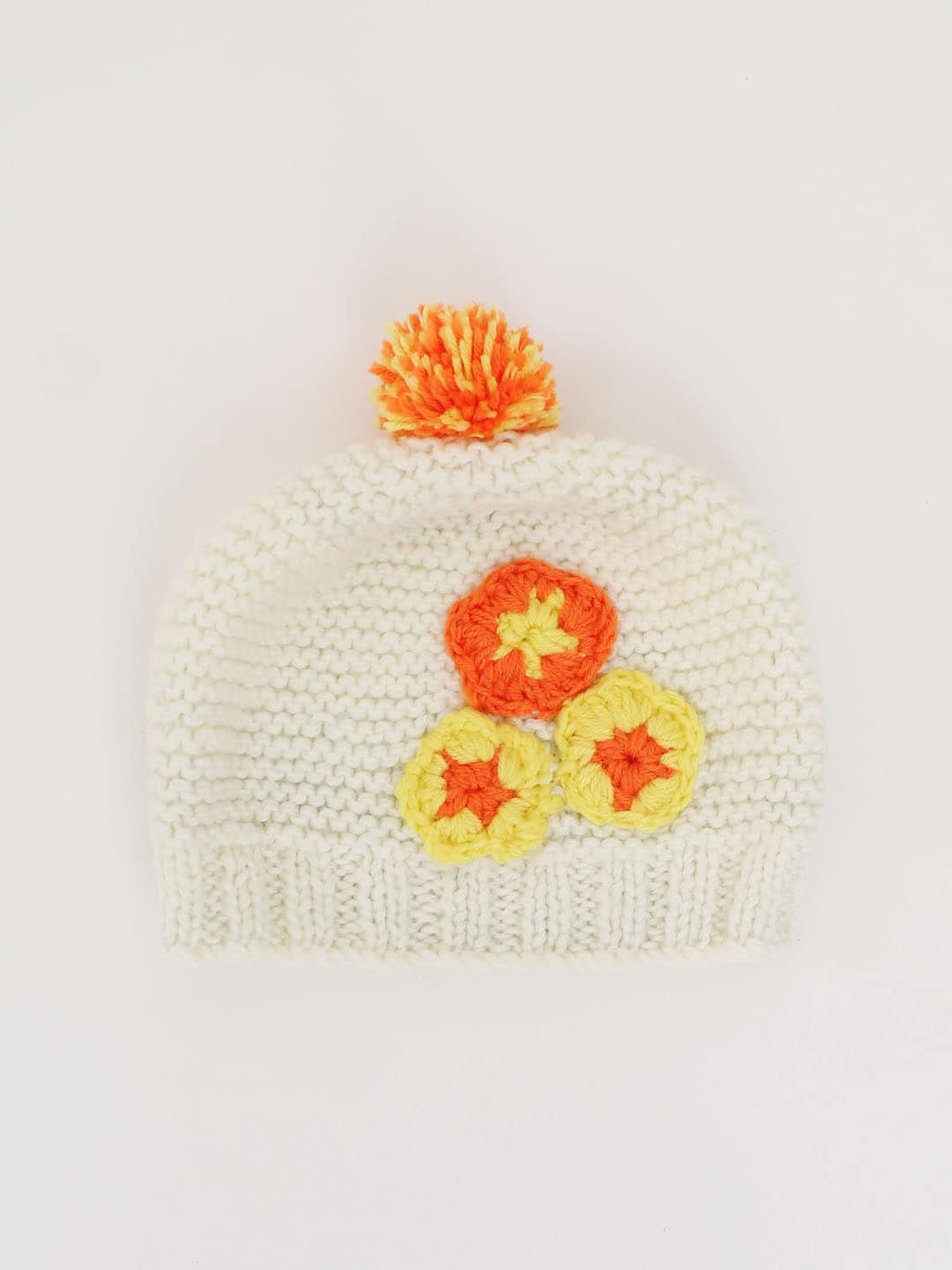 

Woonie Infant Handmade Pom Pom Detailing Floral Acrylic Cap, Cream