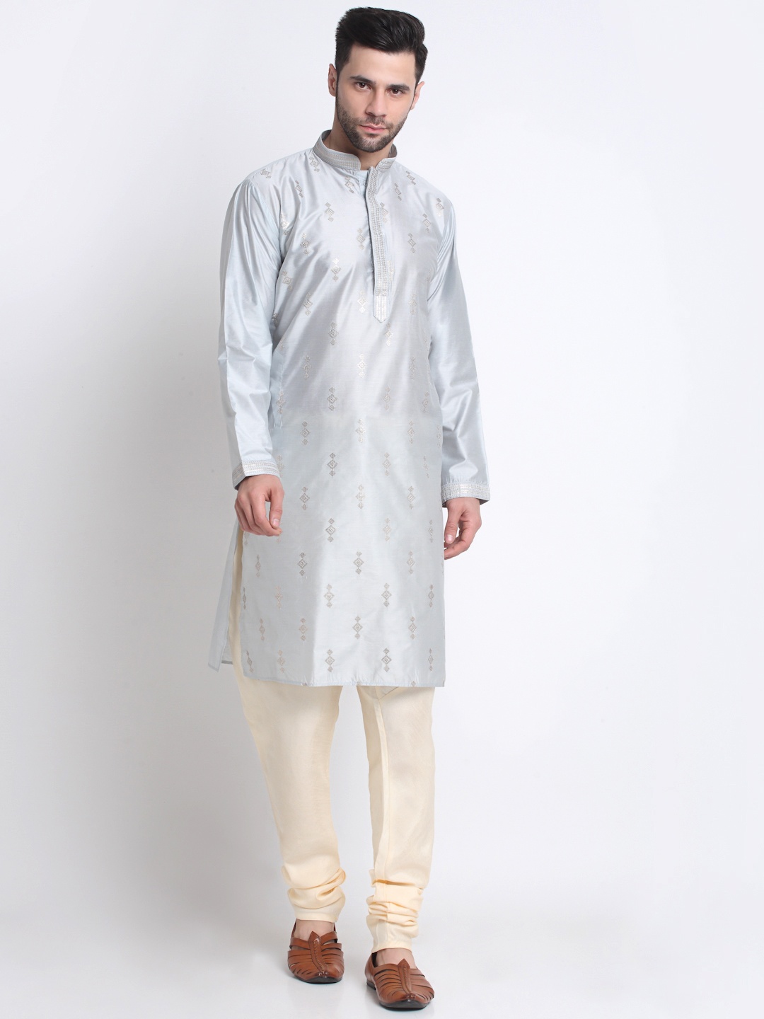 

KRAFT INDIA Floral Sequinned Embroidered Pure Silk Kurta With Churidar, Grey