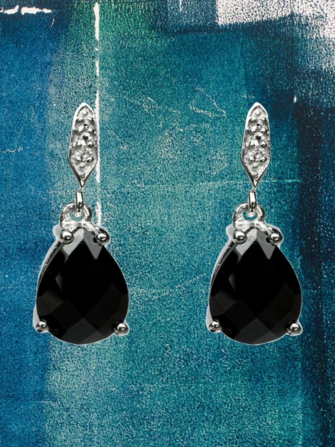 

HIFLYER JEWELS Women Silver-Plated Teardrop Drop Earrings, Black