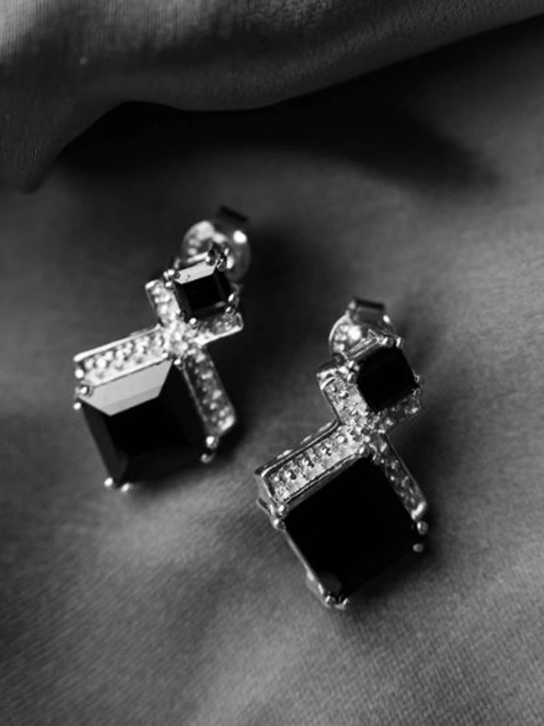 

HIFLYER JEWELS Women Silver-Plated Drop Earrings, Black