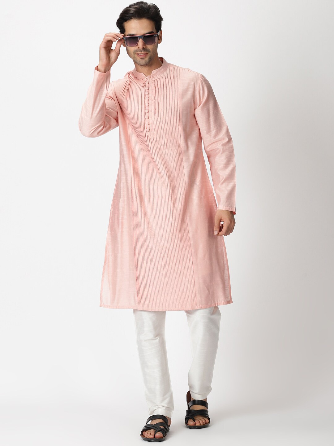 

Saffron Threads Mandarin Collar Pleated Festive Kurta, Pink