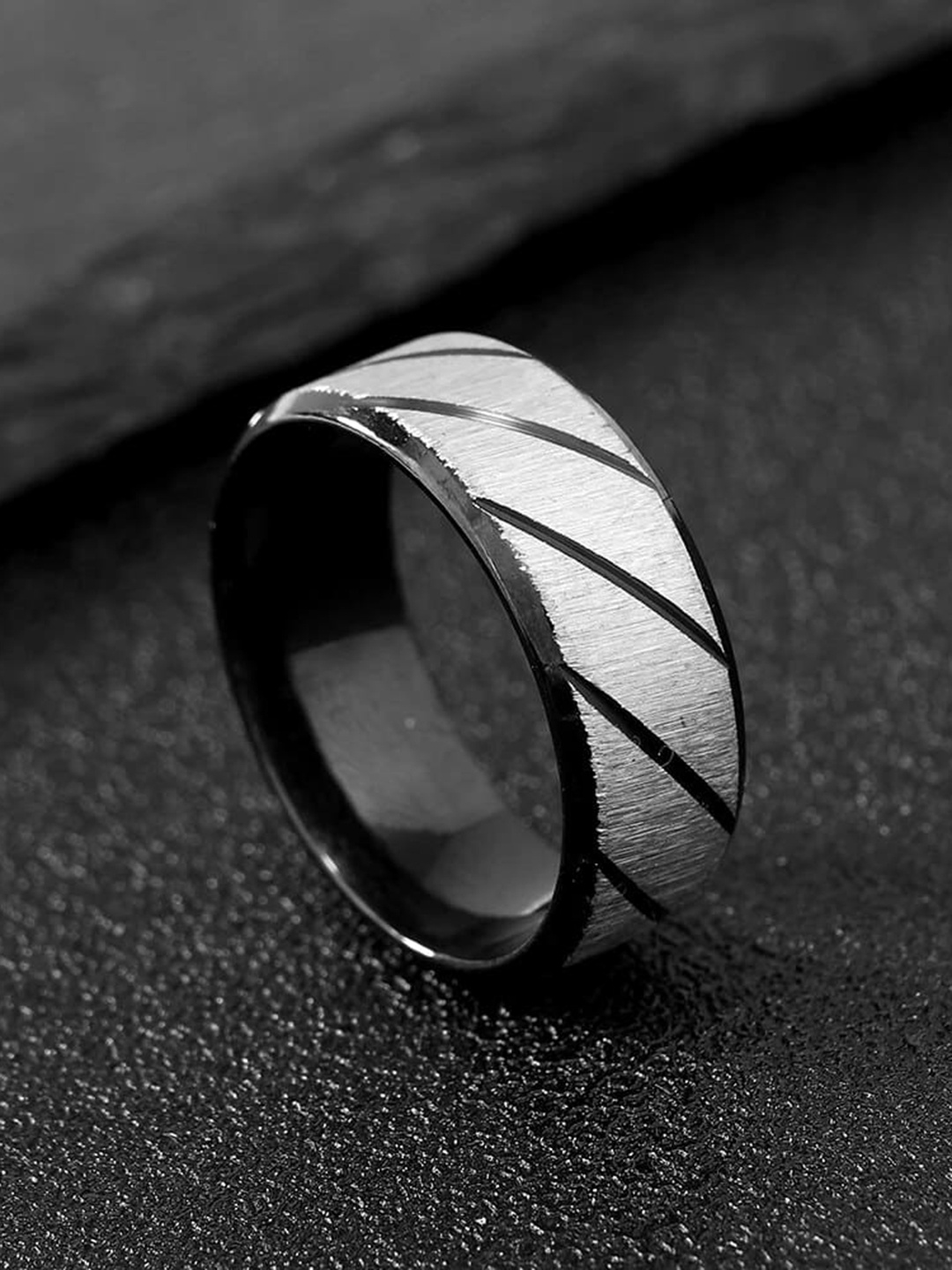 

Fashion Frill Silver-Plated Striped Stainless Steel Contemporary Finger Ring, Black