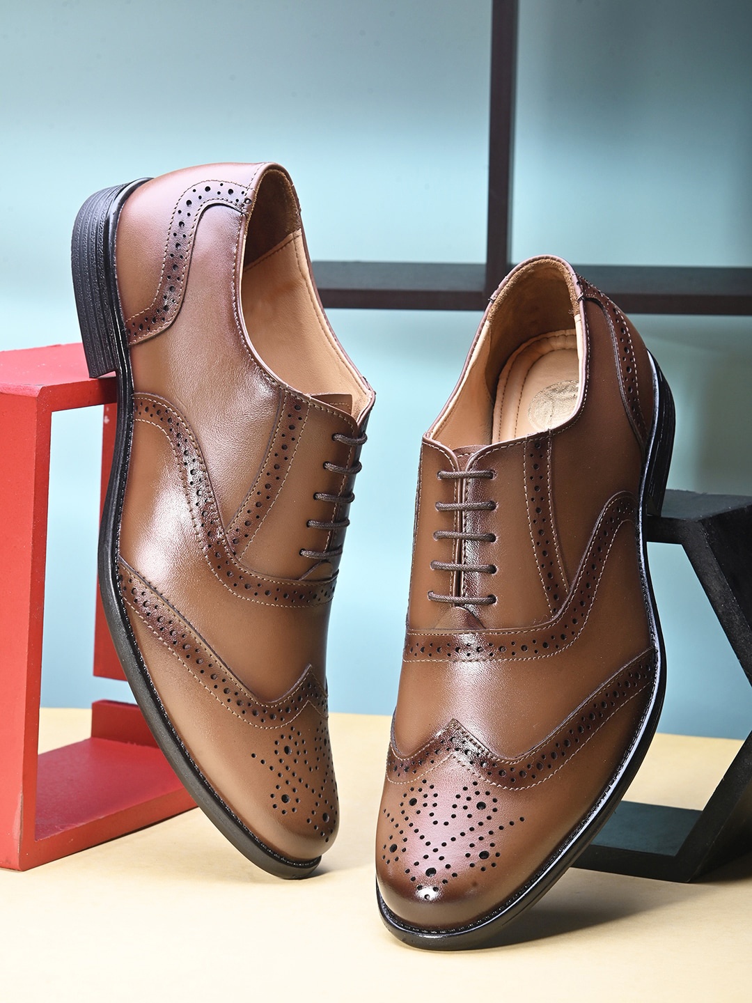 

Fentacia Men Textured Leather Formal Brogues, Brown