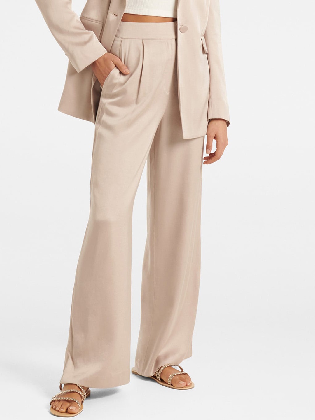 

Forever New Women Loose Fit High-Rise Pleated Trousers, Beige