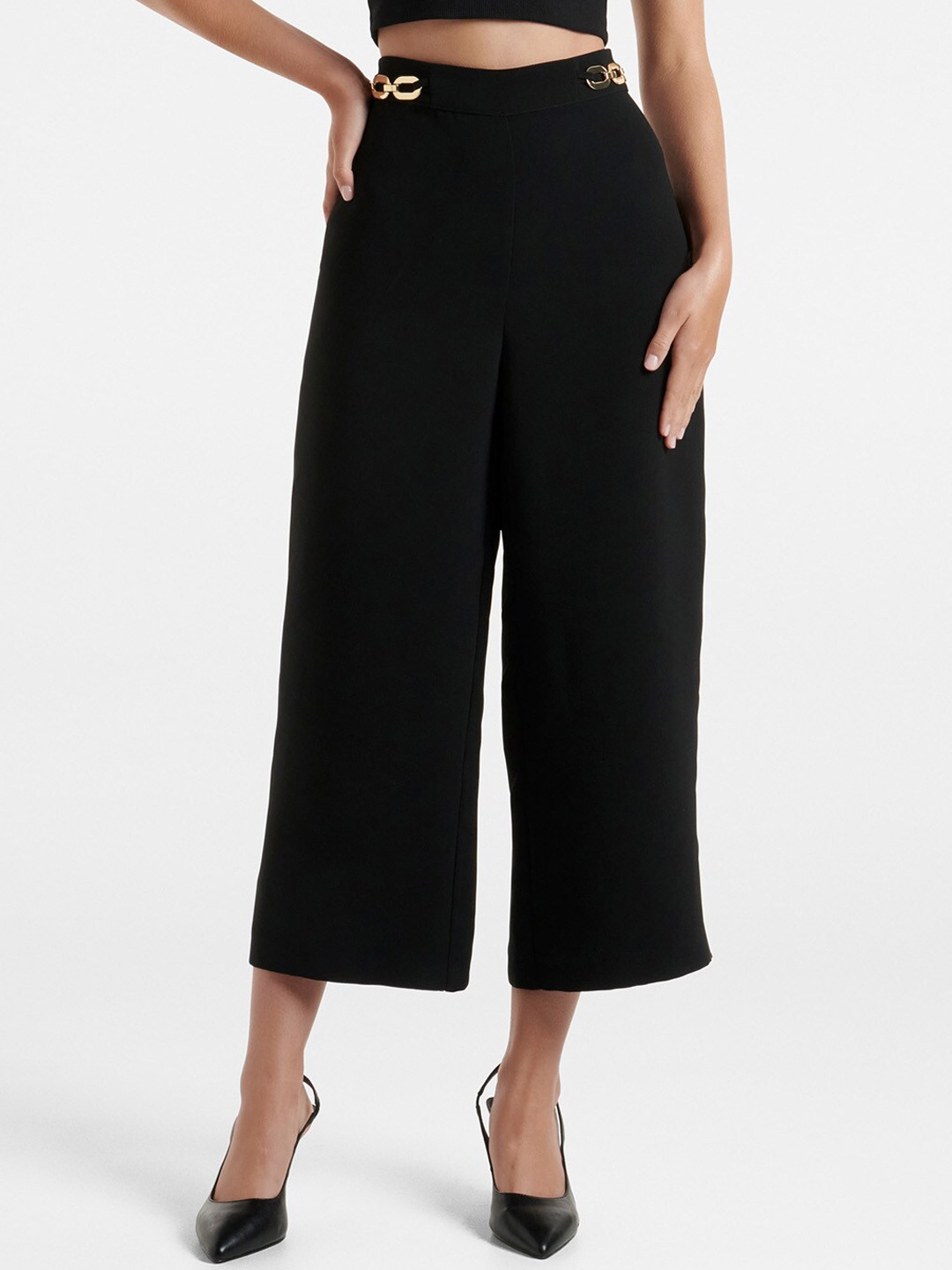 

Forever New Women Loose Fit High-Rise Culottes Trousers, Black