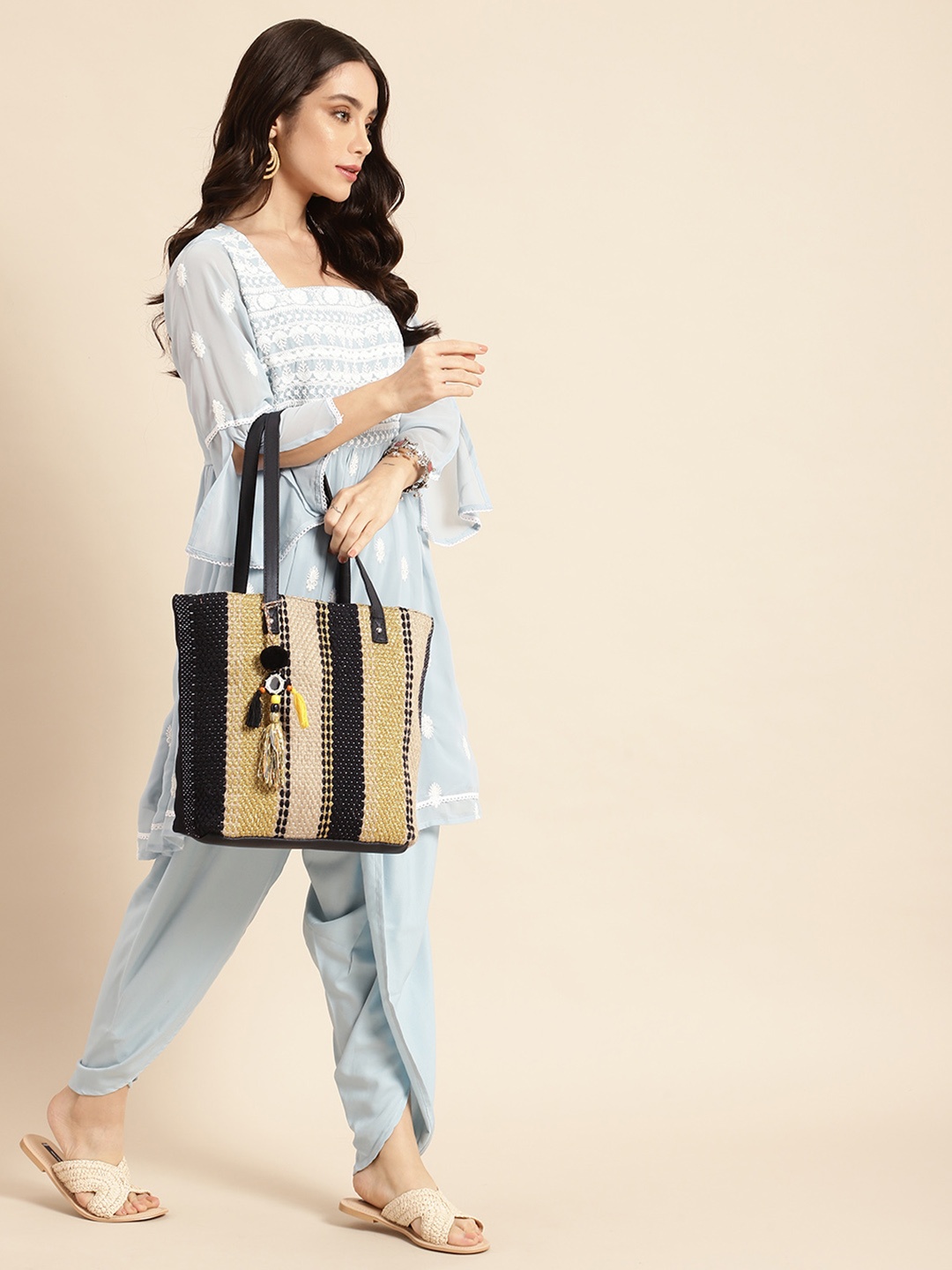 

Anouk Colourblocked Jute Structured Shoulder Bag, Black