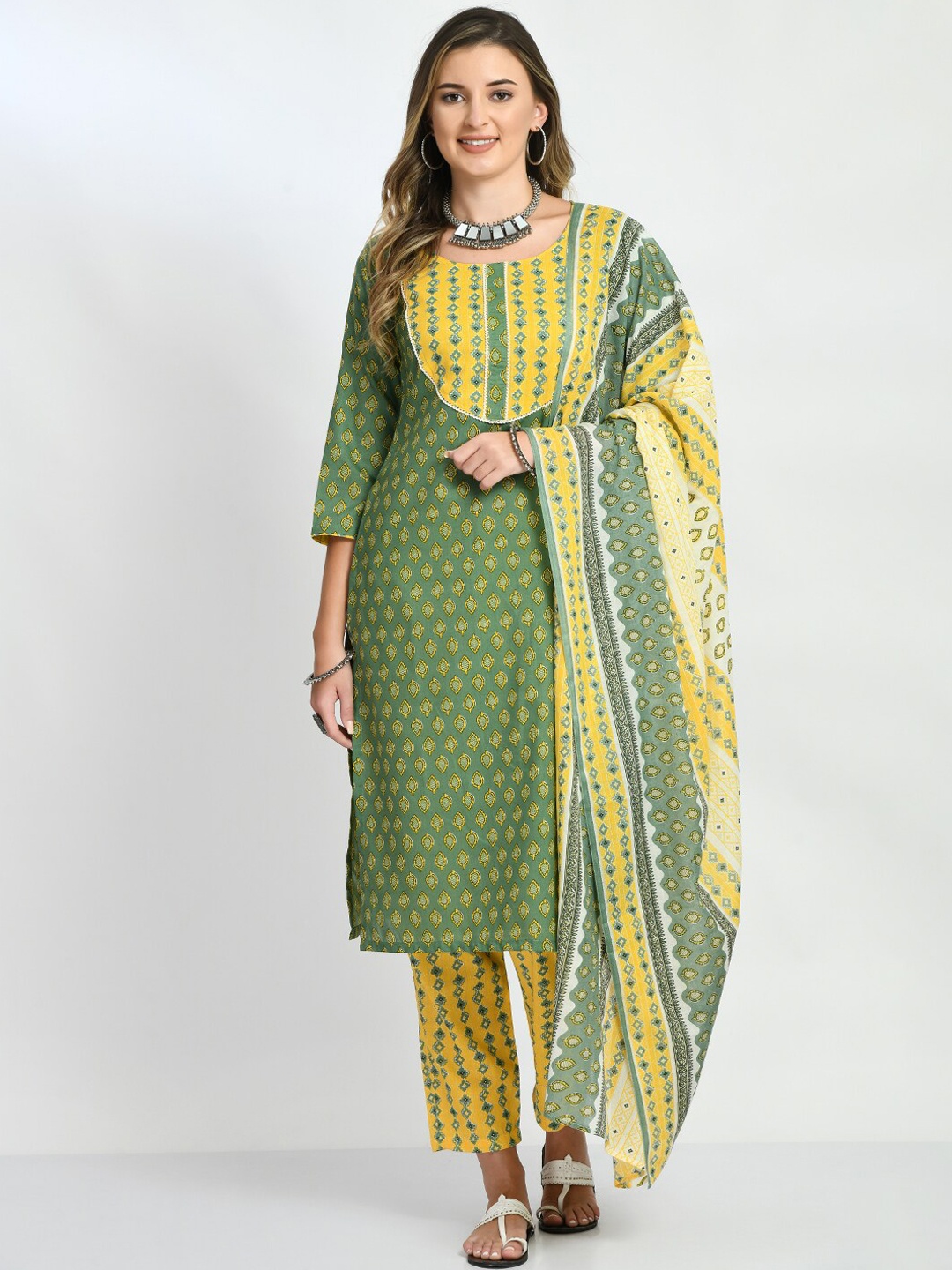 

Akshatani Ethnic Motifs Printed Pure Cotton Kurta With Trousers & Dupatta, Green