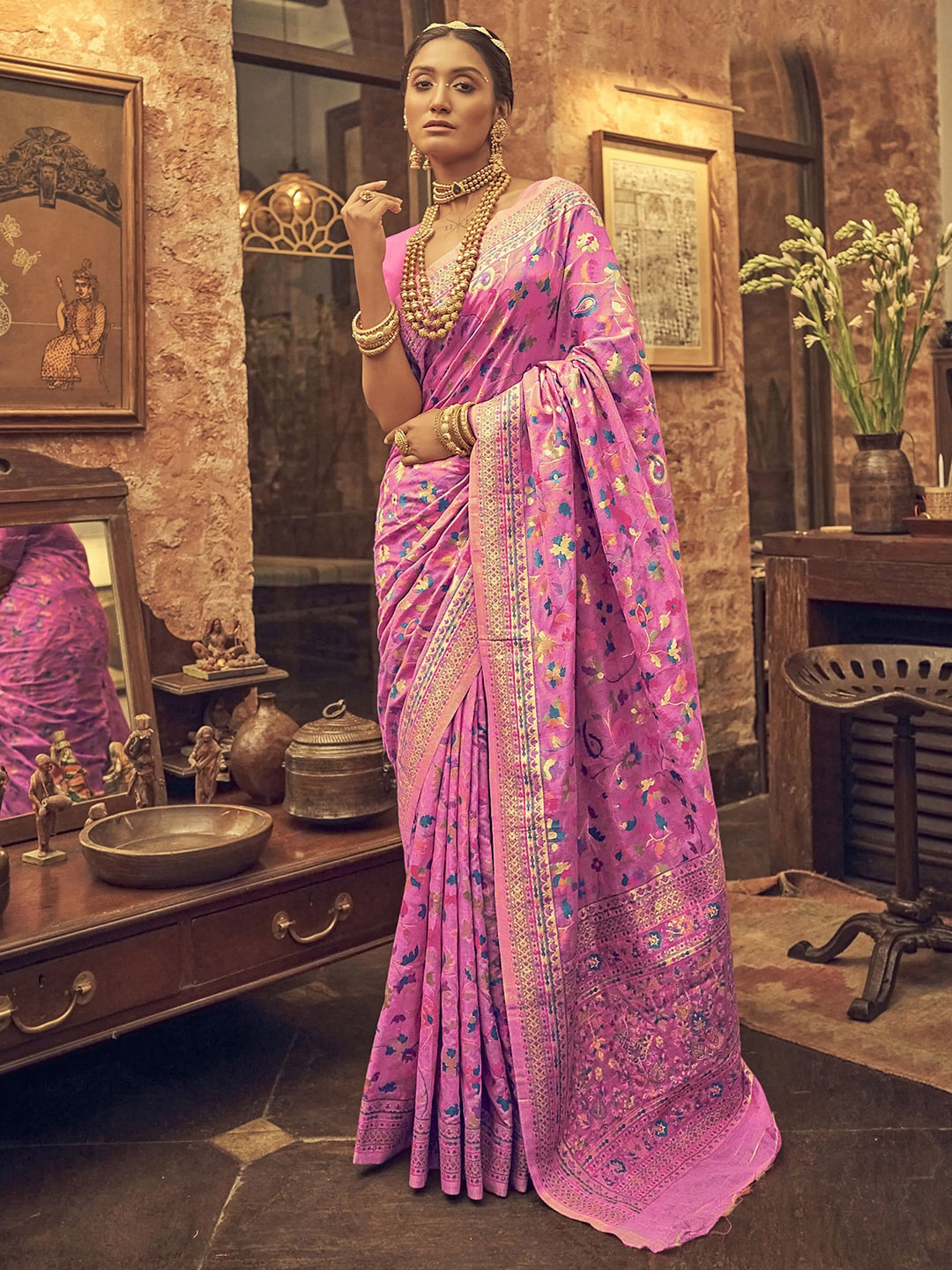 

Satrani Floral Woven Design Zari Paithani Saree, Pink