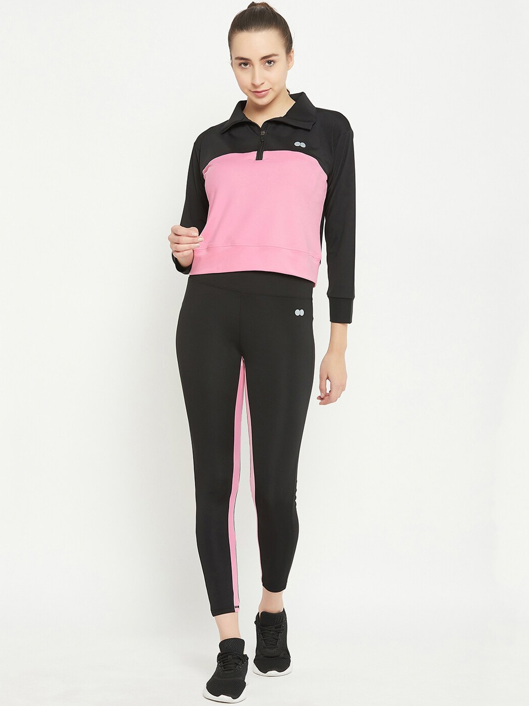 

Clovia Colourblocked Zipper Top Tracksuit, Black