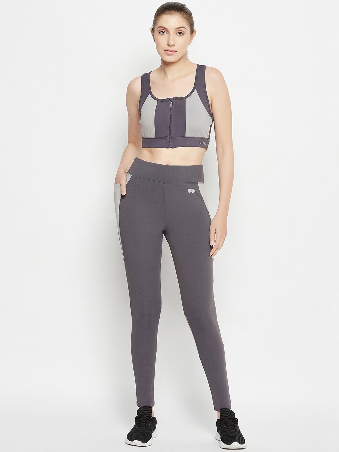 

CLOVIA Colourblocked Padded Racerback Zipper Sports Bra Tracksuit, Grey