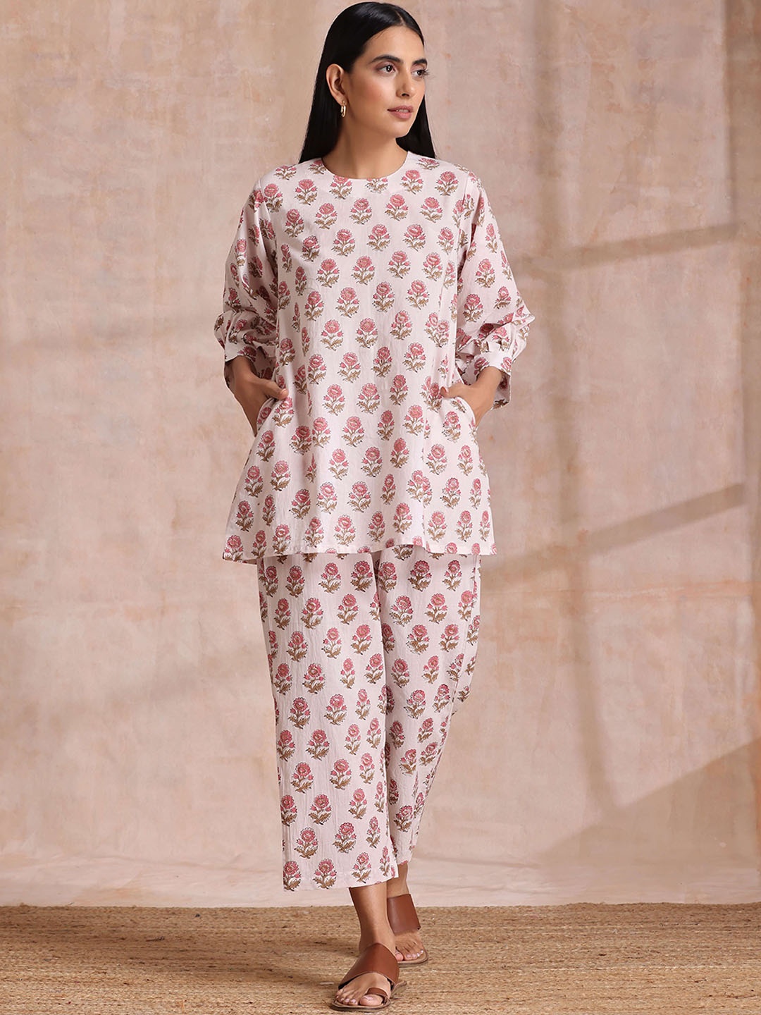 

trueBrowns Women Block Printed Cotton Tunic With Trousers, Pink