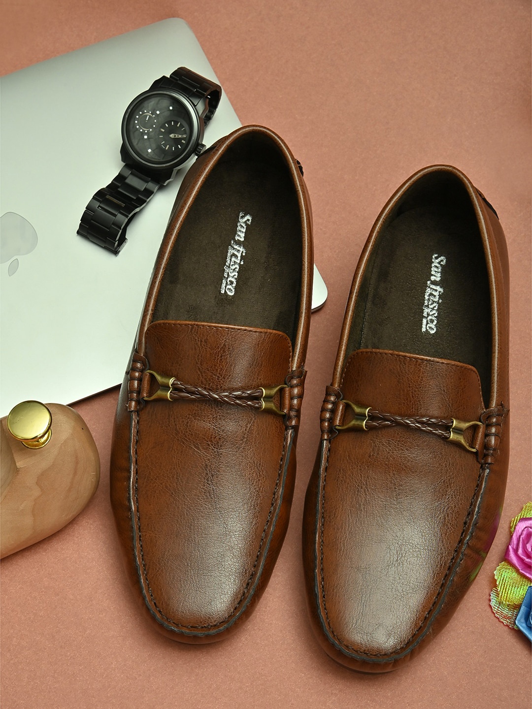 

San Frissco Men Textured Lightweight Horsebit Loafers, Brown