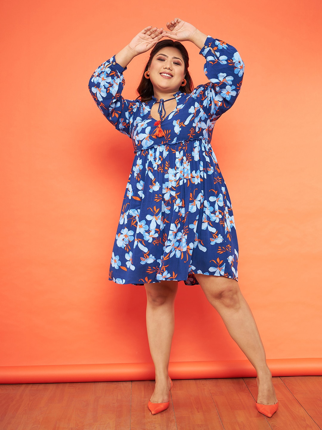 

SASSAFRAS Curve Plus Size Tie-Up Floral Printed A-Line Dress, Blue