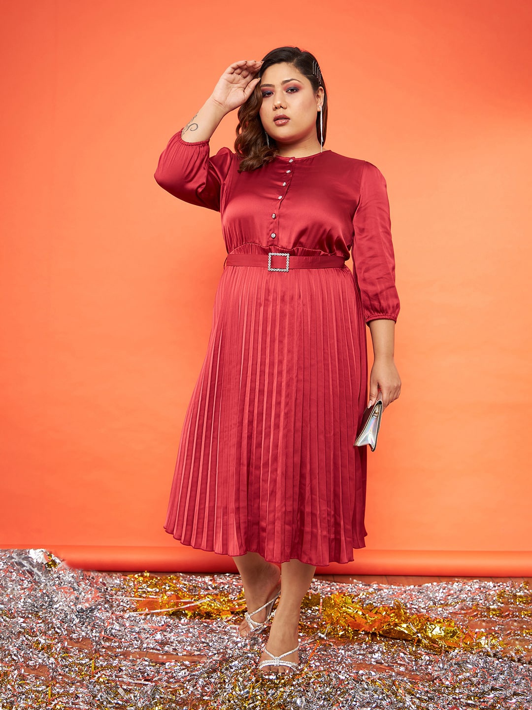 

SASSAFRAS Curve Plus Size V-Neck A-Line Midi Dress, Red