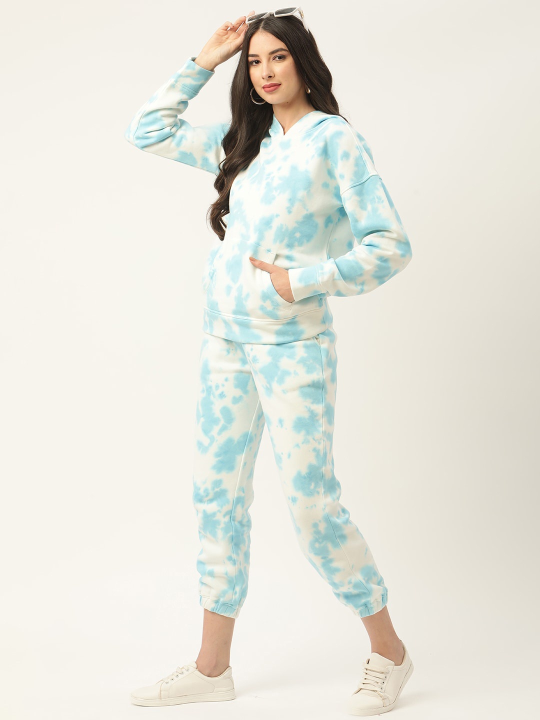 

Aayna Women Dyed Pure Cotton Sweatshirt with Joggers Co-Ords Set, Turquoise blue