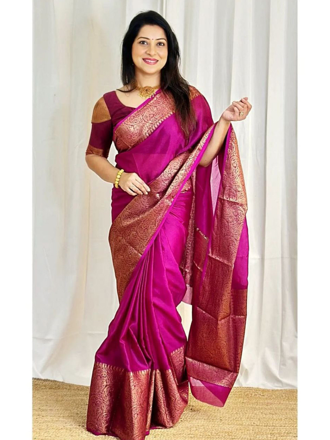 

Wuxi Woven Design Zari Pure Silk Kanjeevaram Saree, Pink
