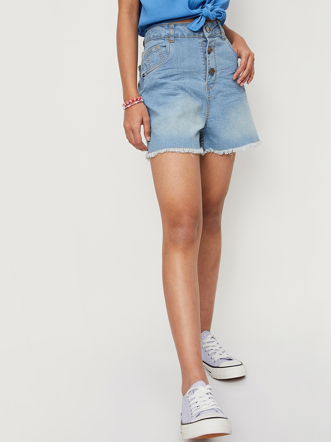 

max Girls Blue Cotton Washed Denim Regular Fit Shorts
