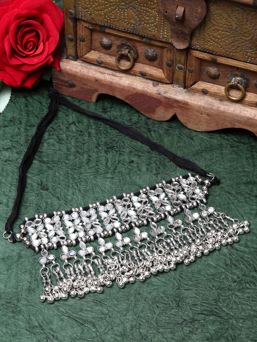 

Moedbuille Brass Silver-Plated Mirror Necklace