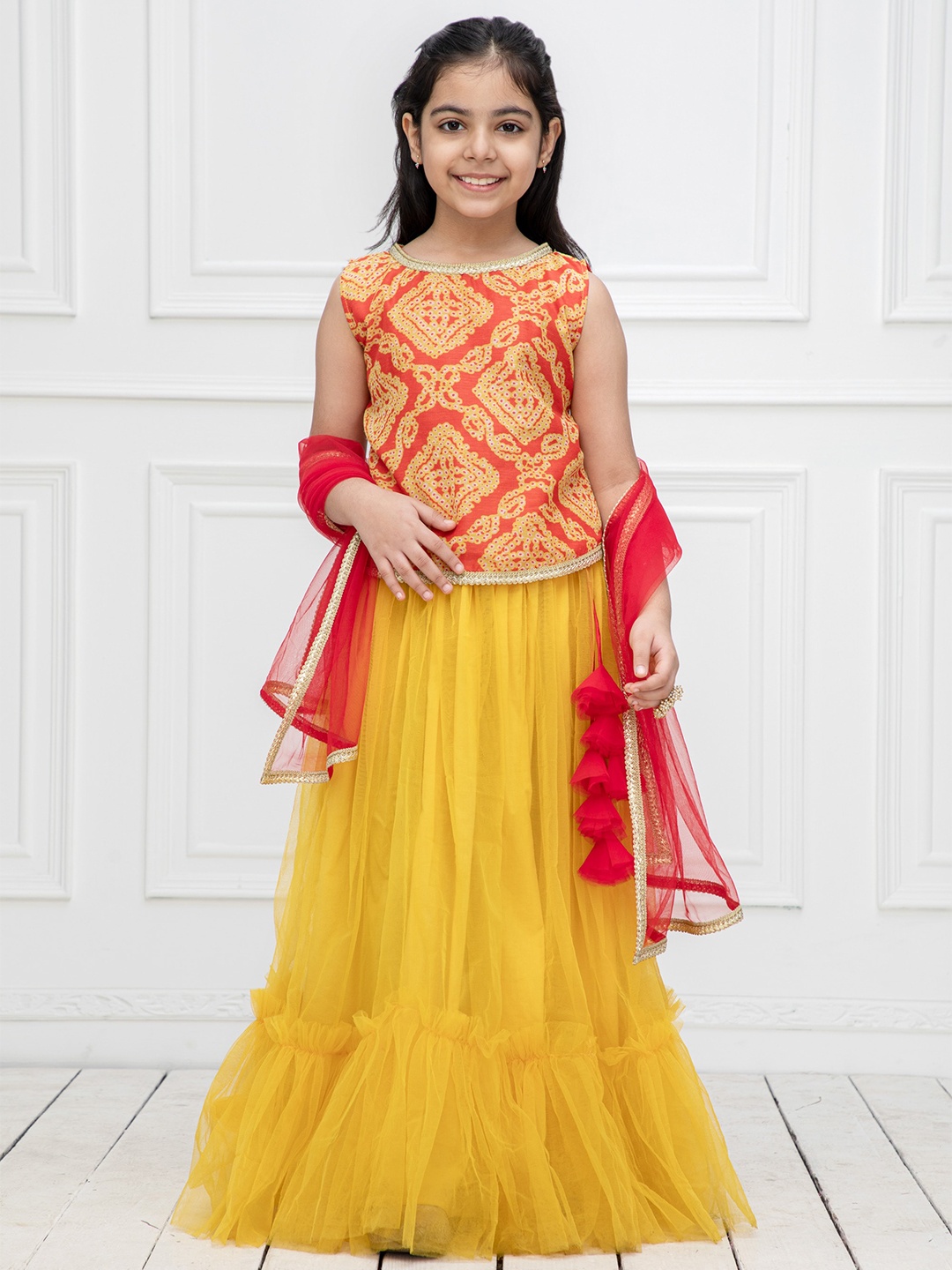 

NEUDIS Girls Embellished Ready to Wear Lehenga & Blouse With Dupatta, Yellow