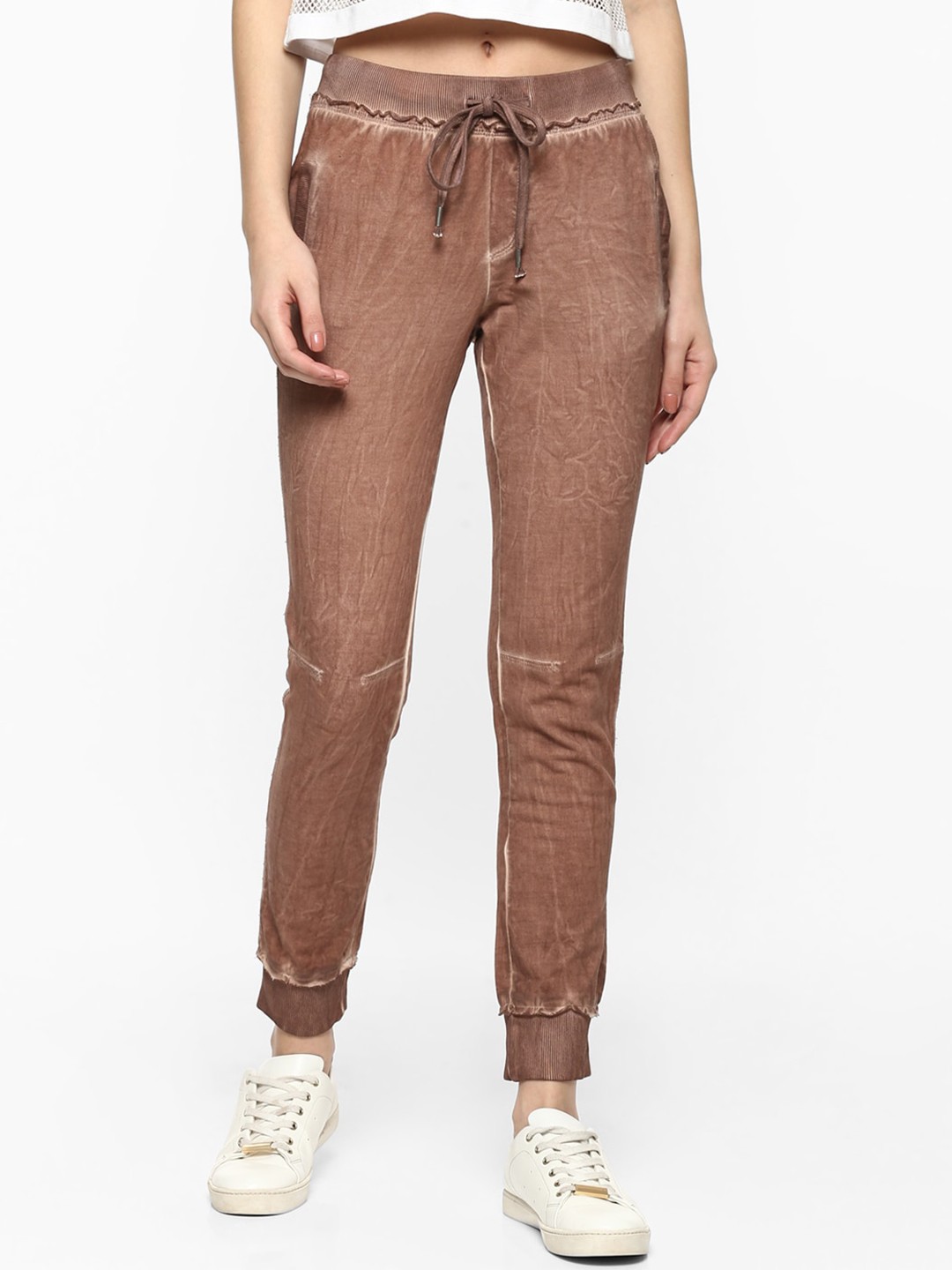 

Porsorte Women Pure Cotton Relaxed Tapered Fit Joggers, Brown