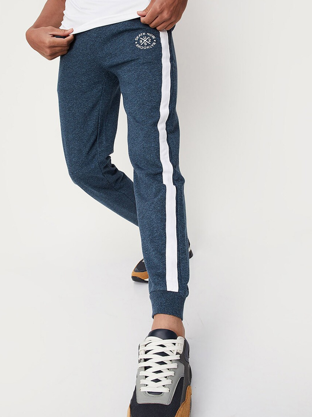 

max Boys Pure Cotton Relaxed-Fit Joggers, Blue
