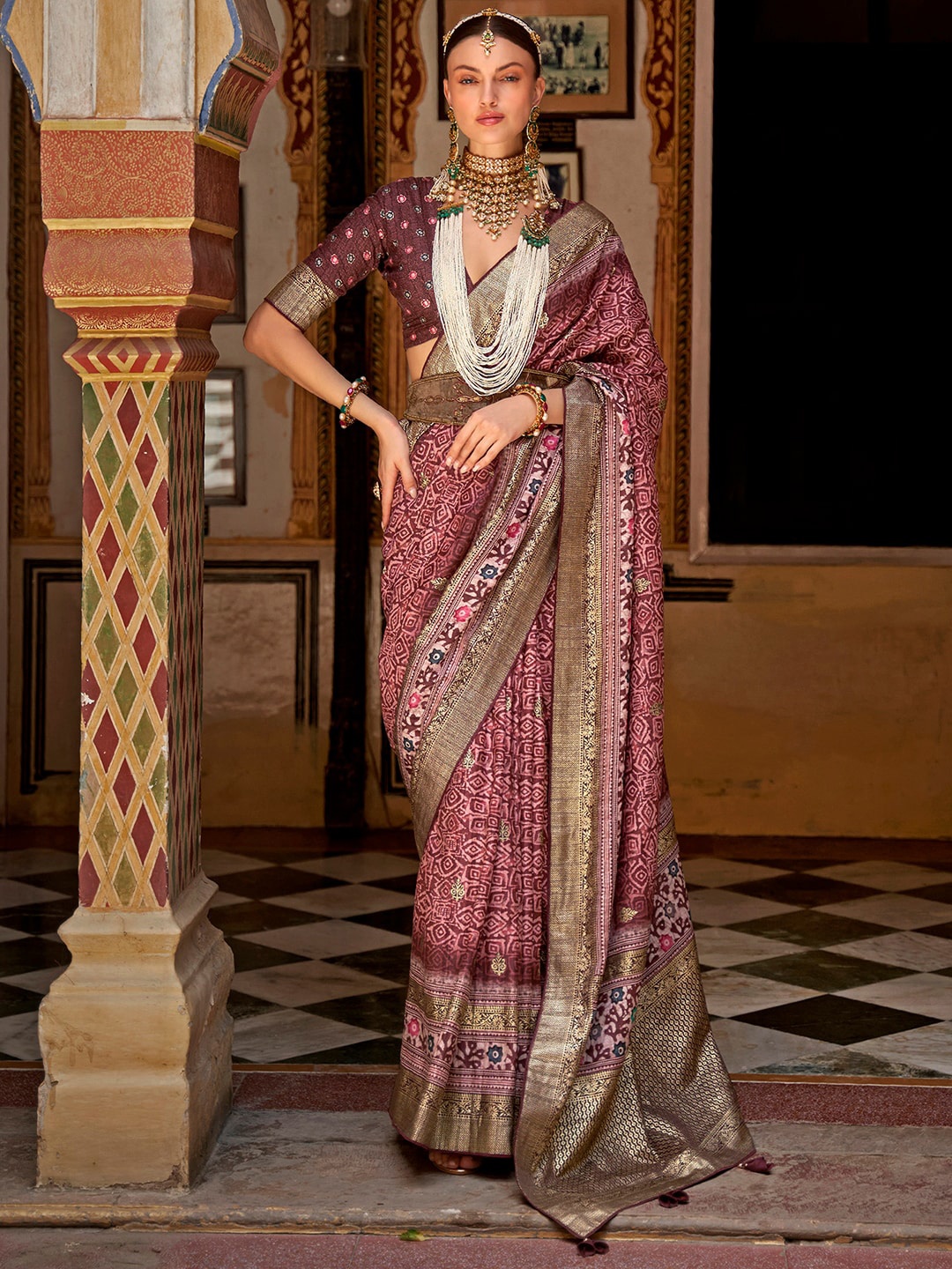 

Anouk Ethnic Motifs Woven Design Bagru Saree, Maroon