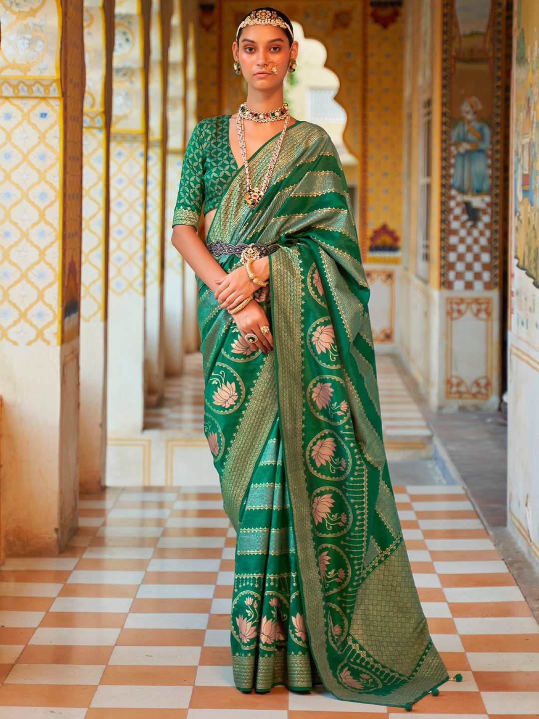 

Anouk Floral Woven Design Zari Banarasi Saree, Green