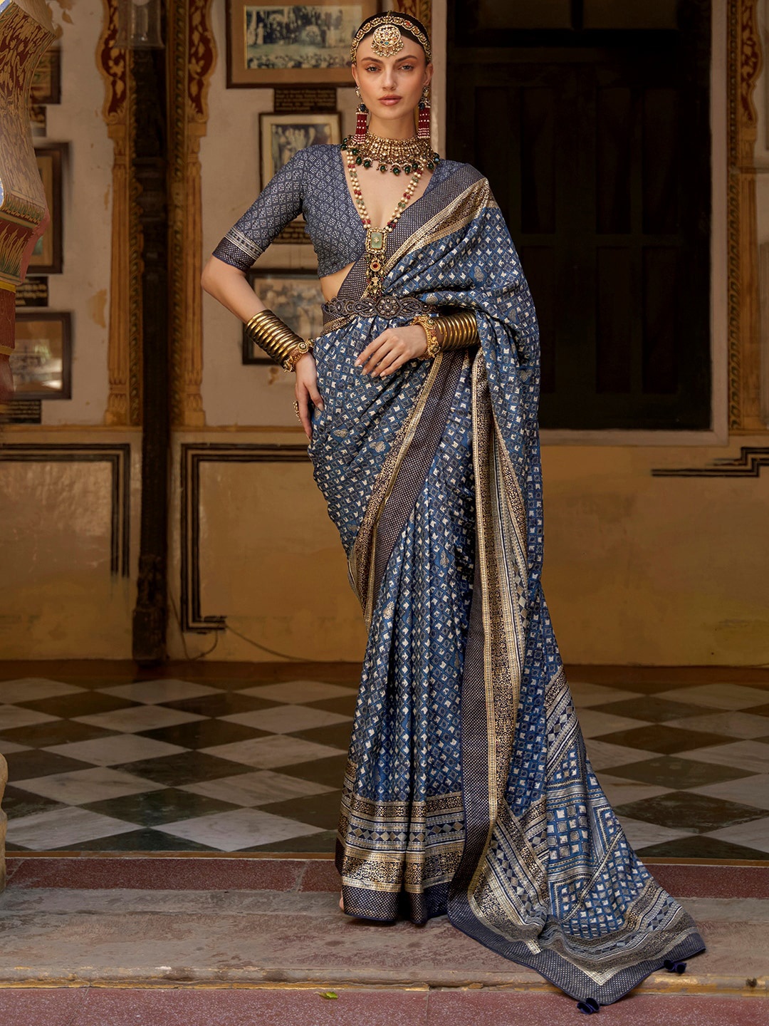 

Anouk Ethinic Motif Printed Bagru Saree, Navy blue