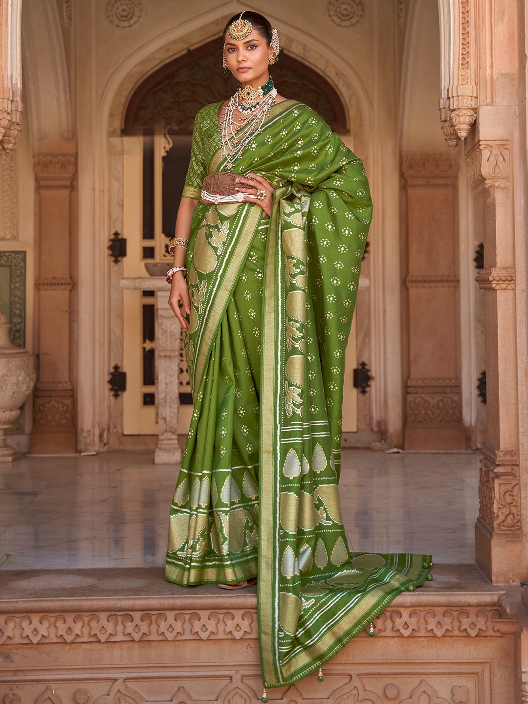 

Anouk Ethnic Motif Woven Design Zari Banarasi Saree, Green