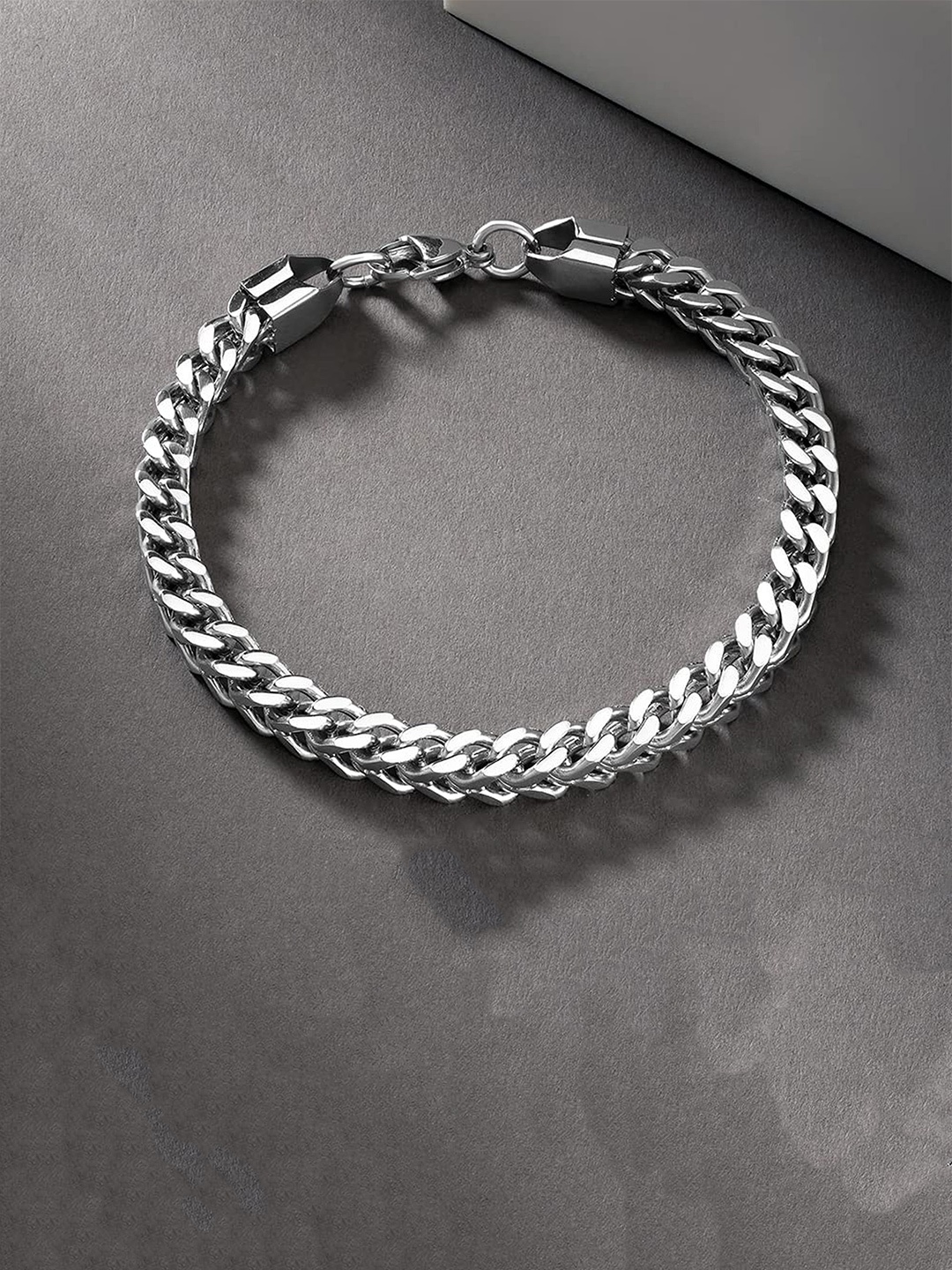 

Fashion Frill Men Silver-Plated Charm Bracelet