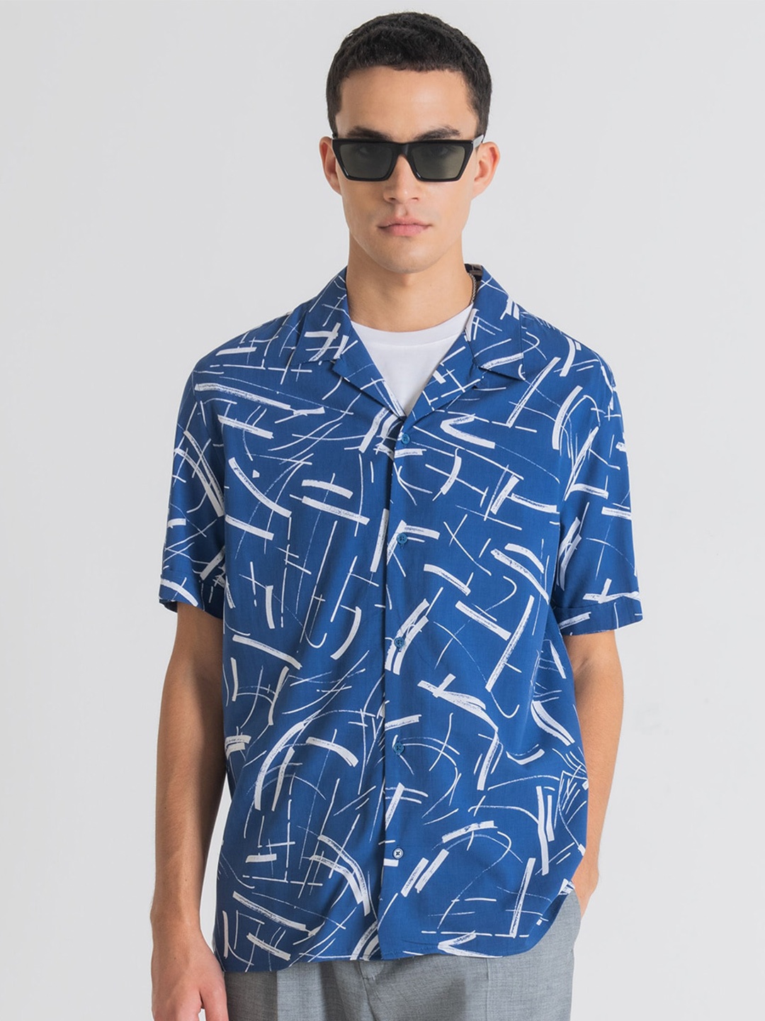 

Antony Morato Men Printed Casual Shirt, Blue