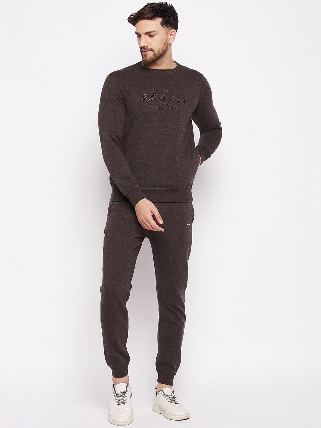 

98 Degree North Men Typography Embroidered Fleece Tracksuit, Coffee brown