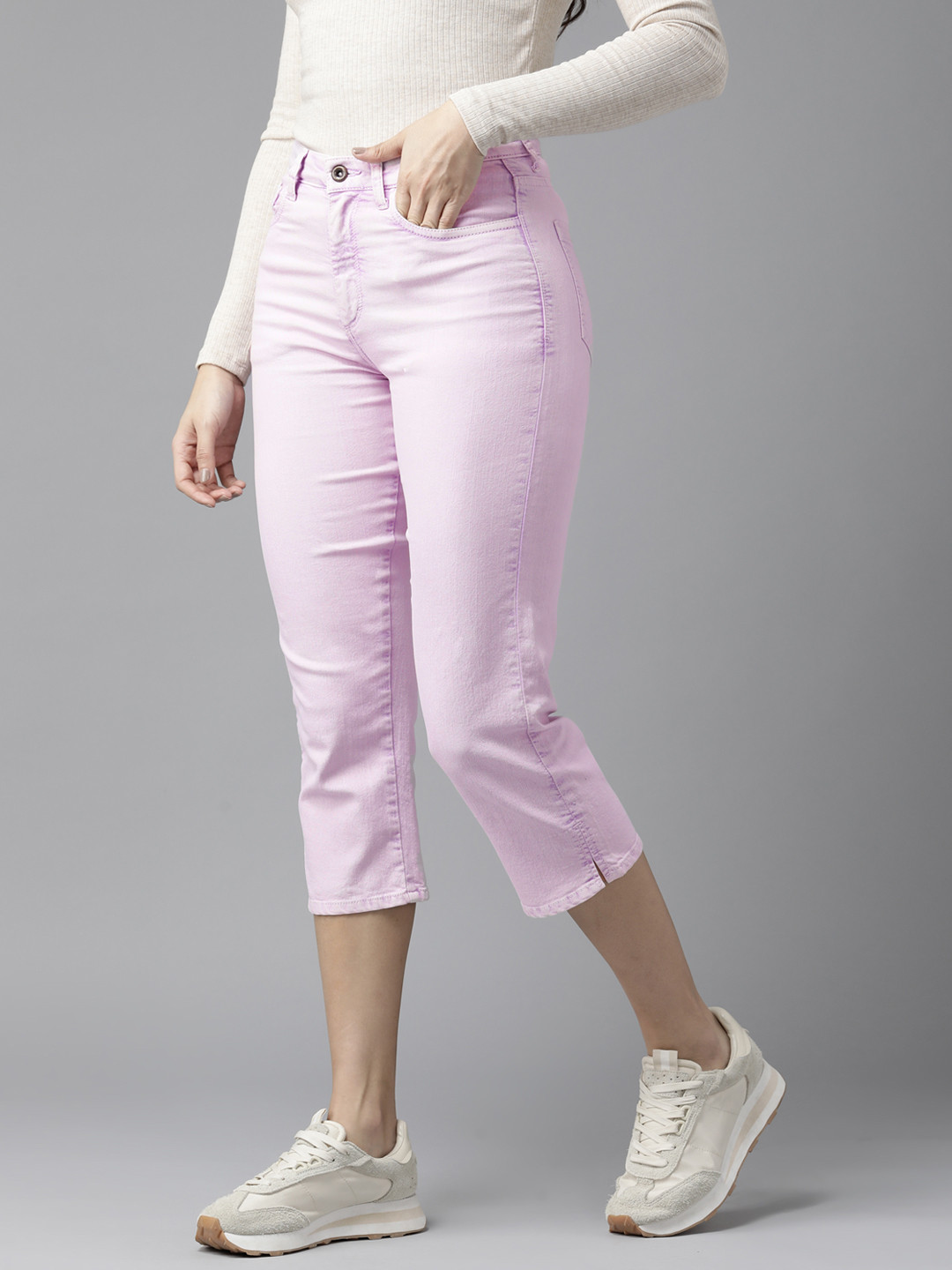 

Roadster Solid Denim Capris, Lavender