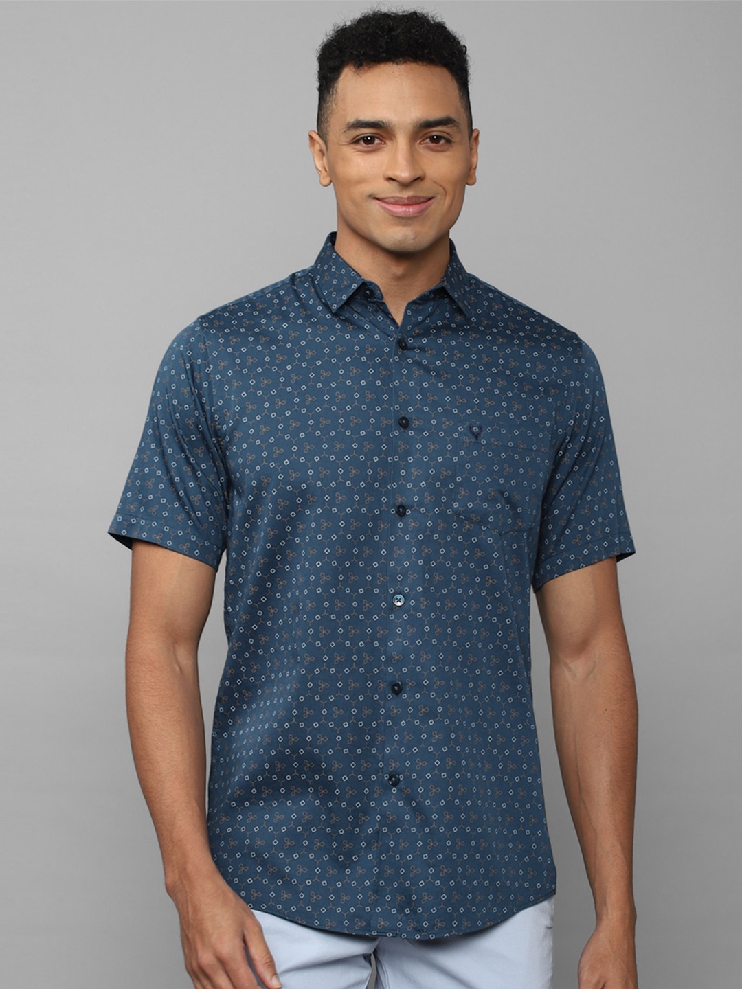 

Allen Solly Slim Fit Printed Casual Pure Cotton Shirt, Mustard