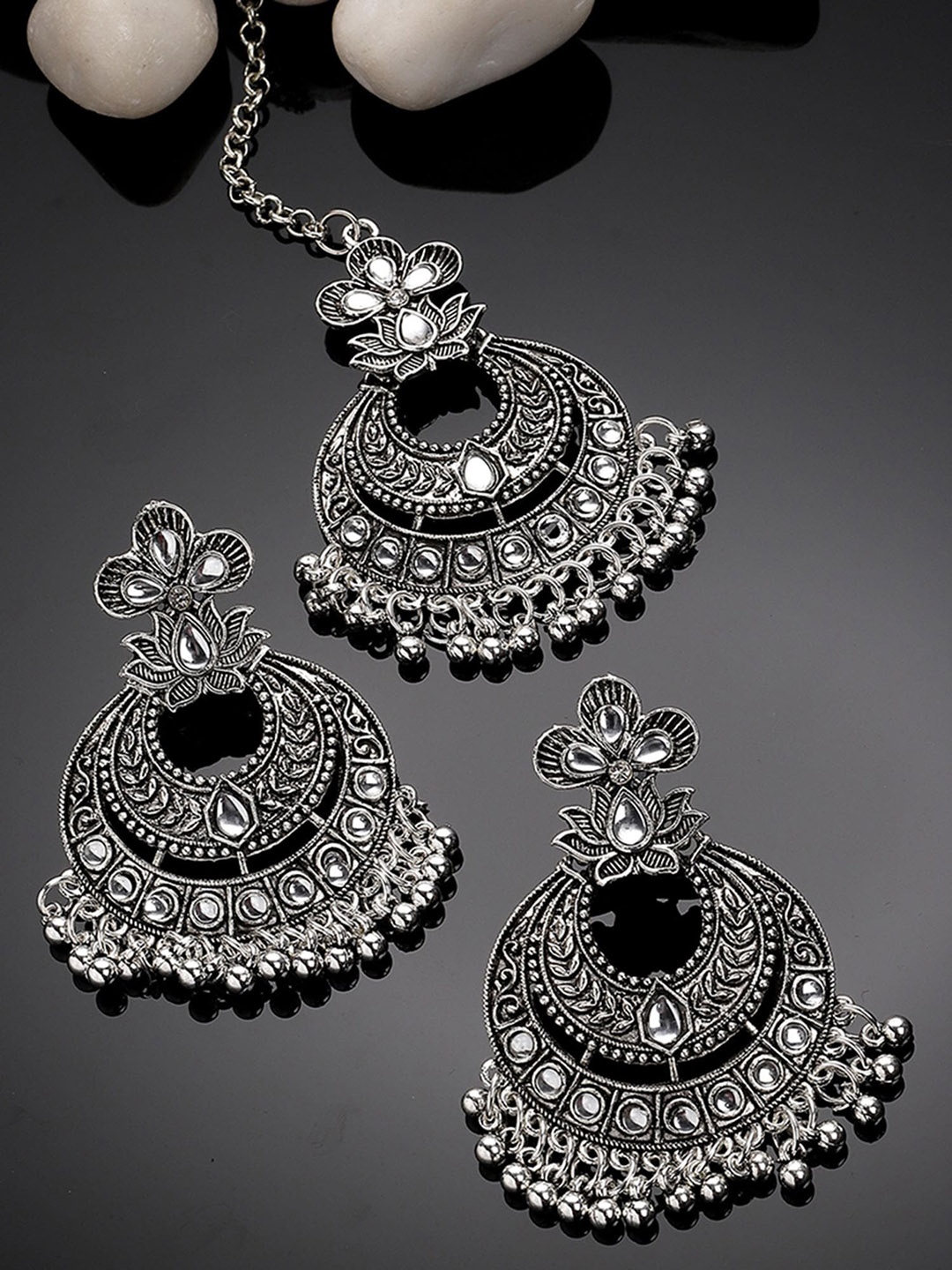 

KARATCART Oxidised Silver-Plated Kundan Studded & Beaded Earring and Maangtikka Set