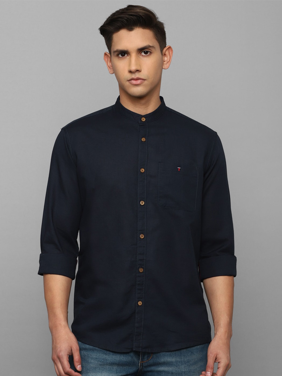 

Louis Philippe Jeans Men Slim Fit Casual Cotton Shirt, Navy blue