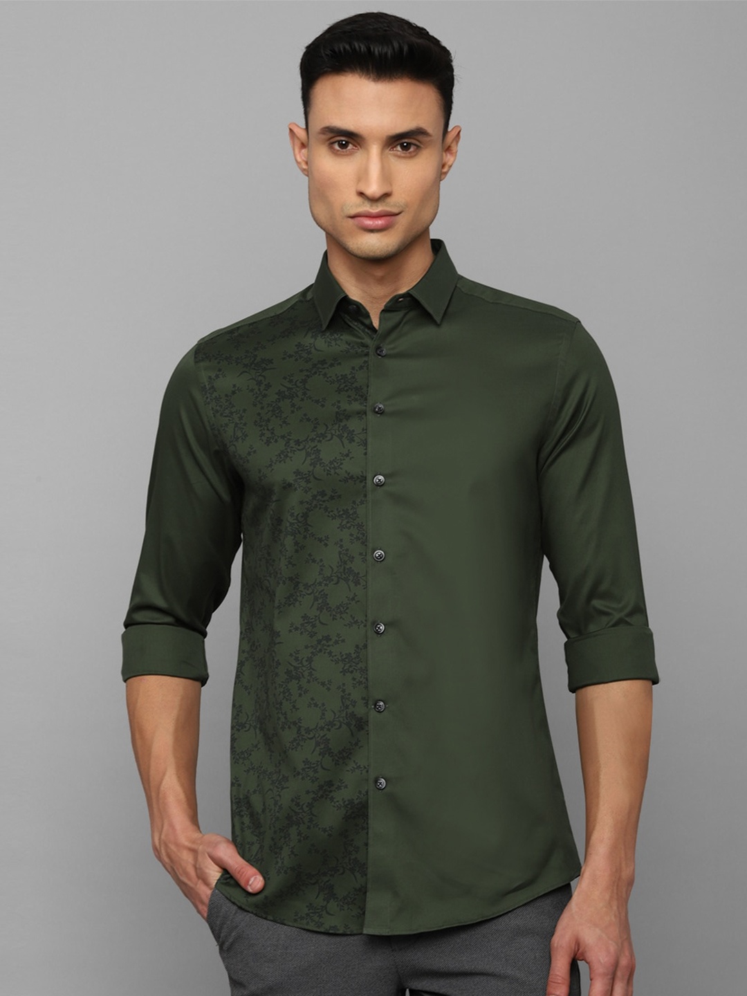 

Louis Philippe Sport Slim Fit Floral Printed Pure Cotton Casual Shirt, Green