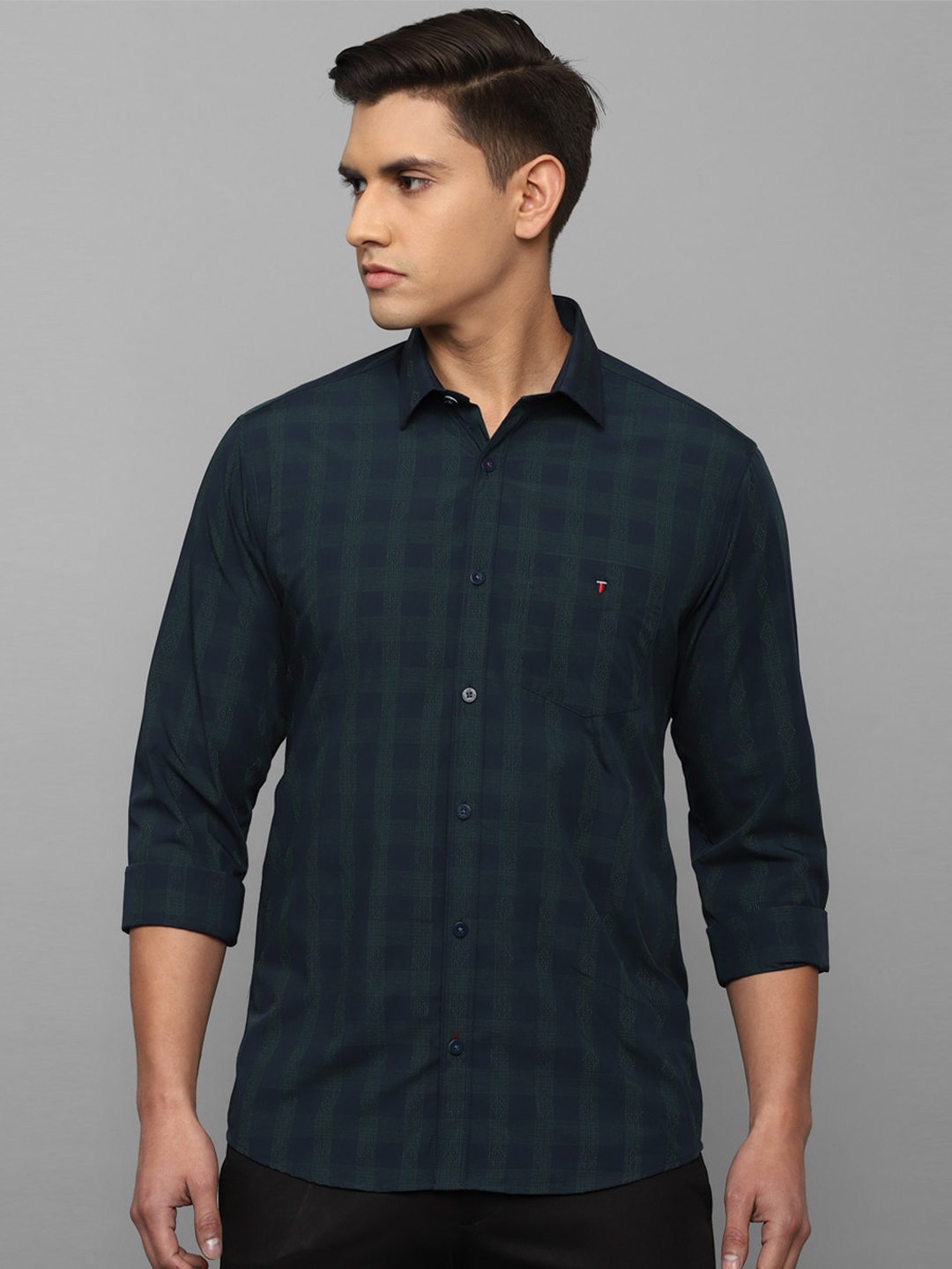 

Louis Philippe Sport Men Slim Fit Checked Casual Shirt, Navy blue