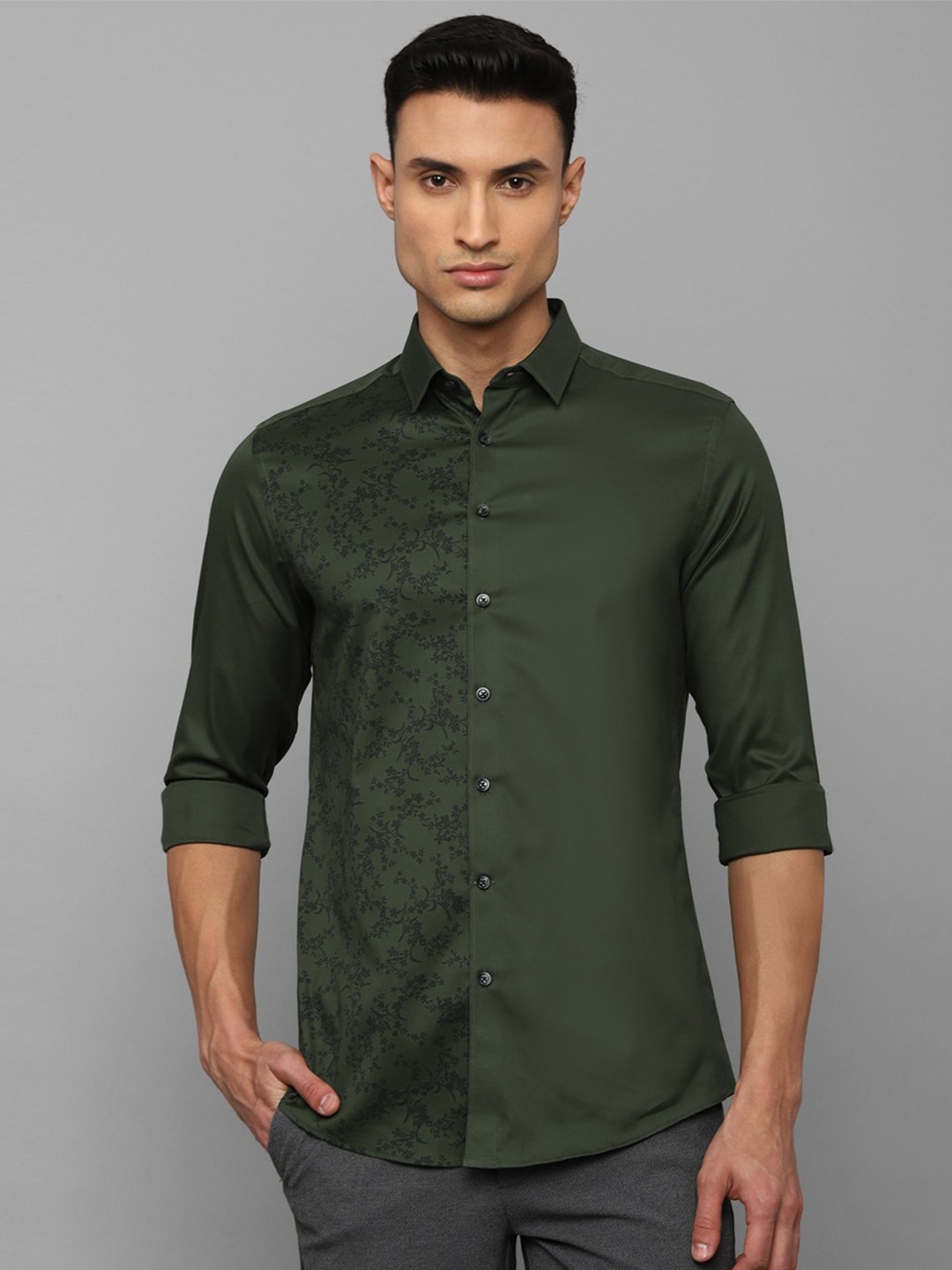 

Louis Philippe Sport Slim Fit Floral Printed Casual Pure Cotton Shirt, Green