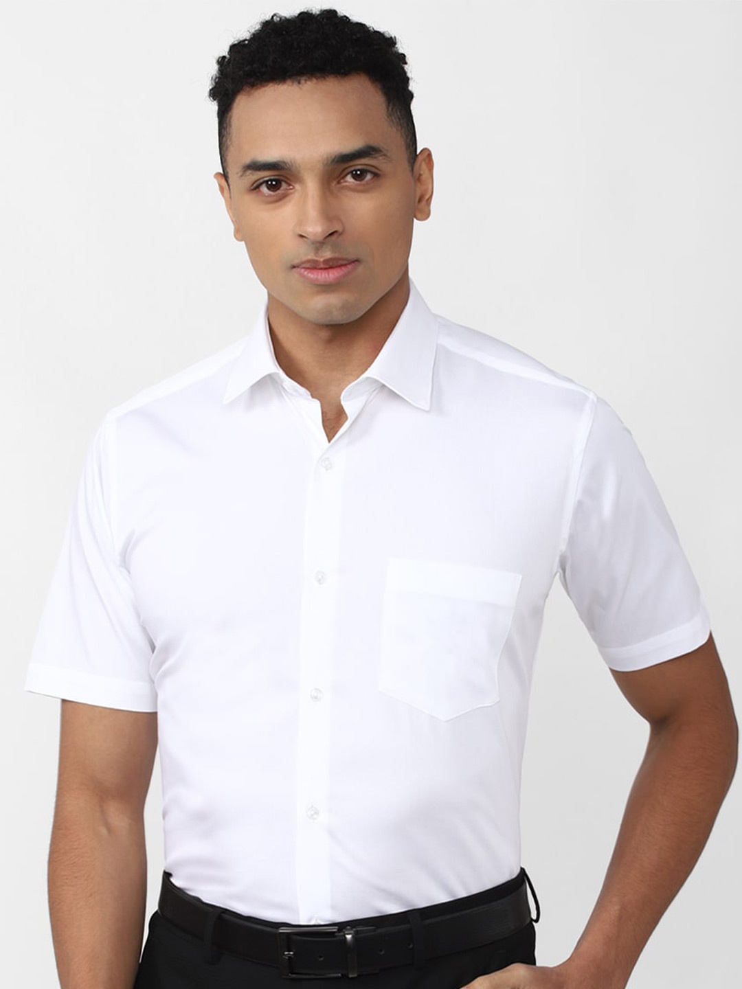 

Van Heusen Patch Pocket Formal Shirt, White