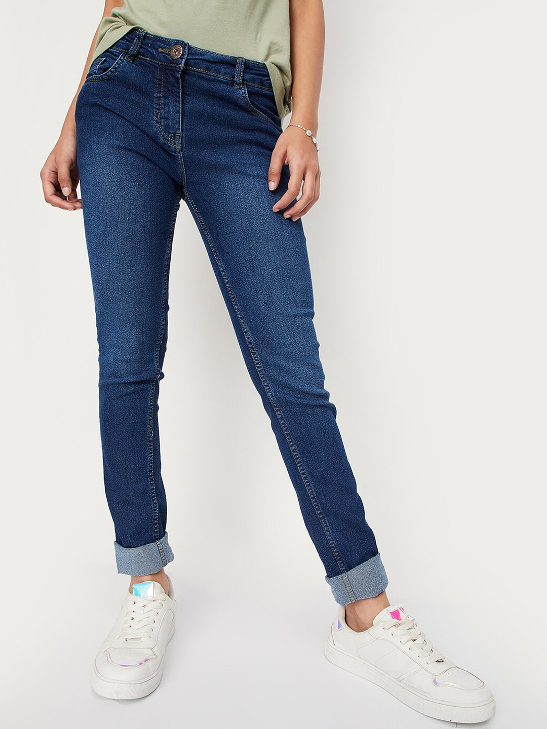 

max Girls Light Fade Mid Rise Cotton Jeans, Navy blue