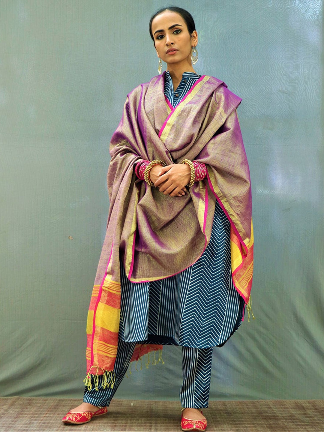 

Chidiyaa Striped Zari Dupatta, Violet