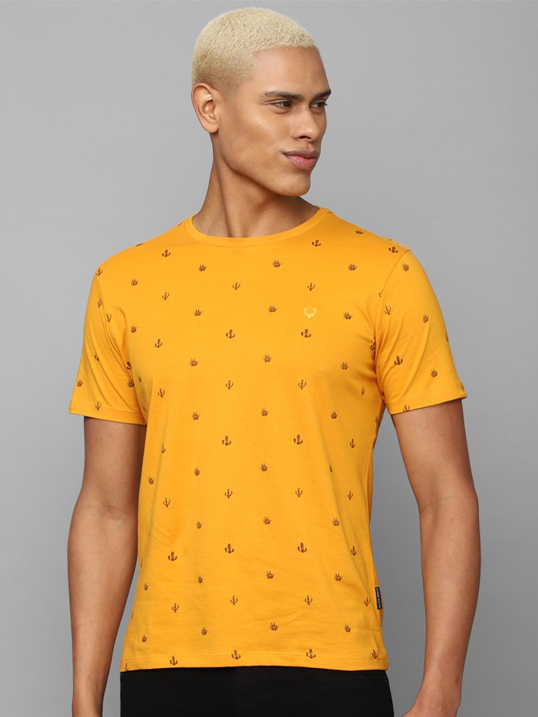 Allen Solly Men Conversational Printed Slim Fit Pure Cotton T-shirt, Yellow