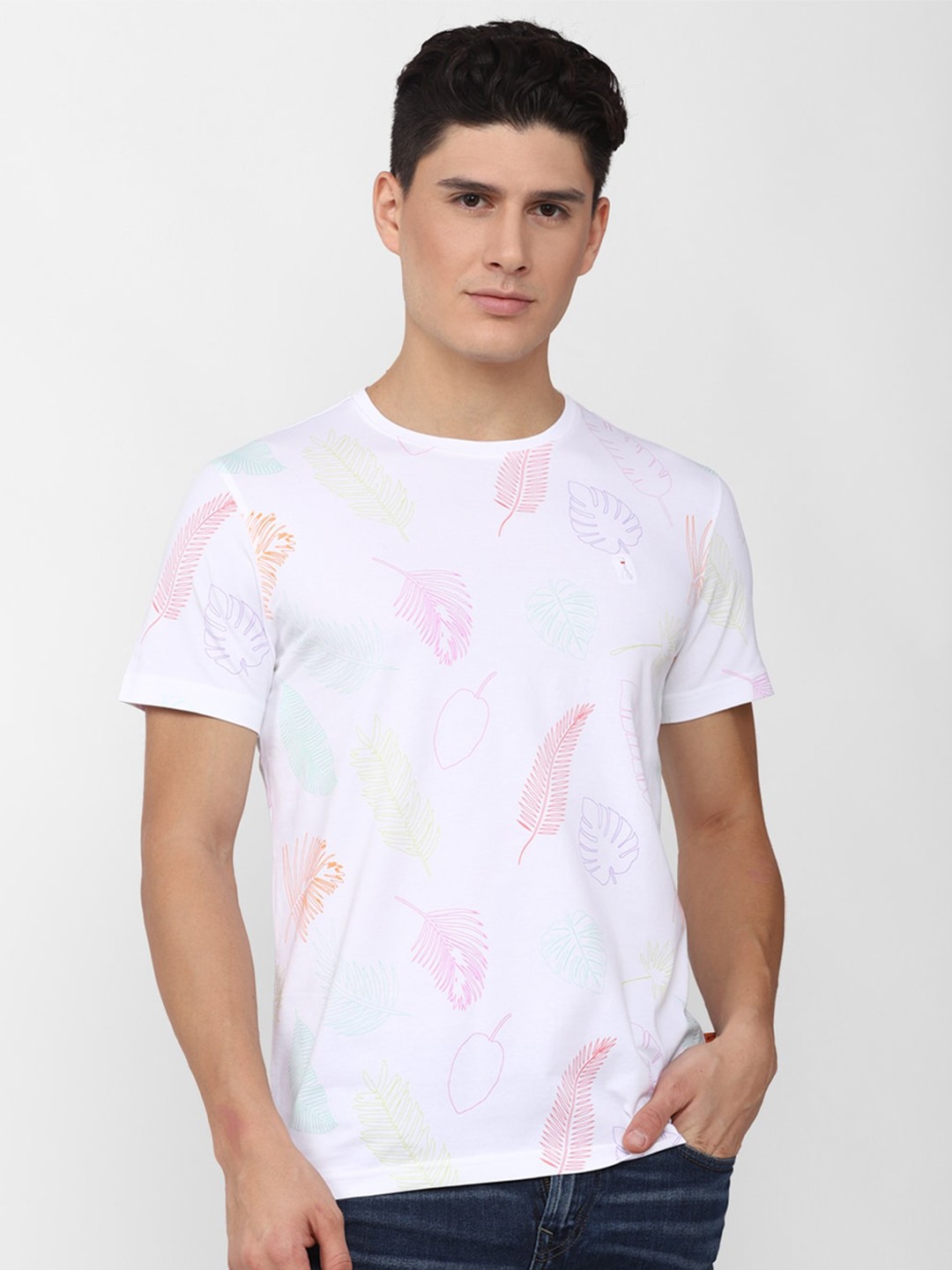 

SIMON CARTER LONDON Men Conversational Printed Slim Fit T-shirt, White