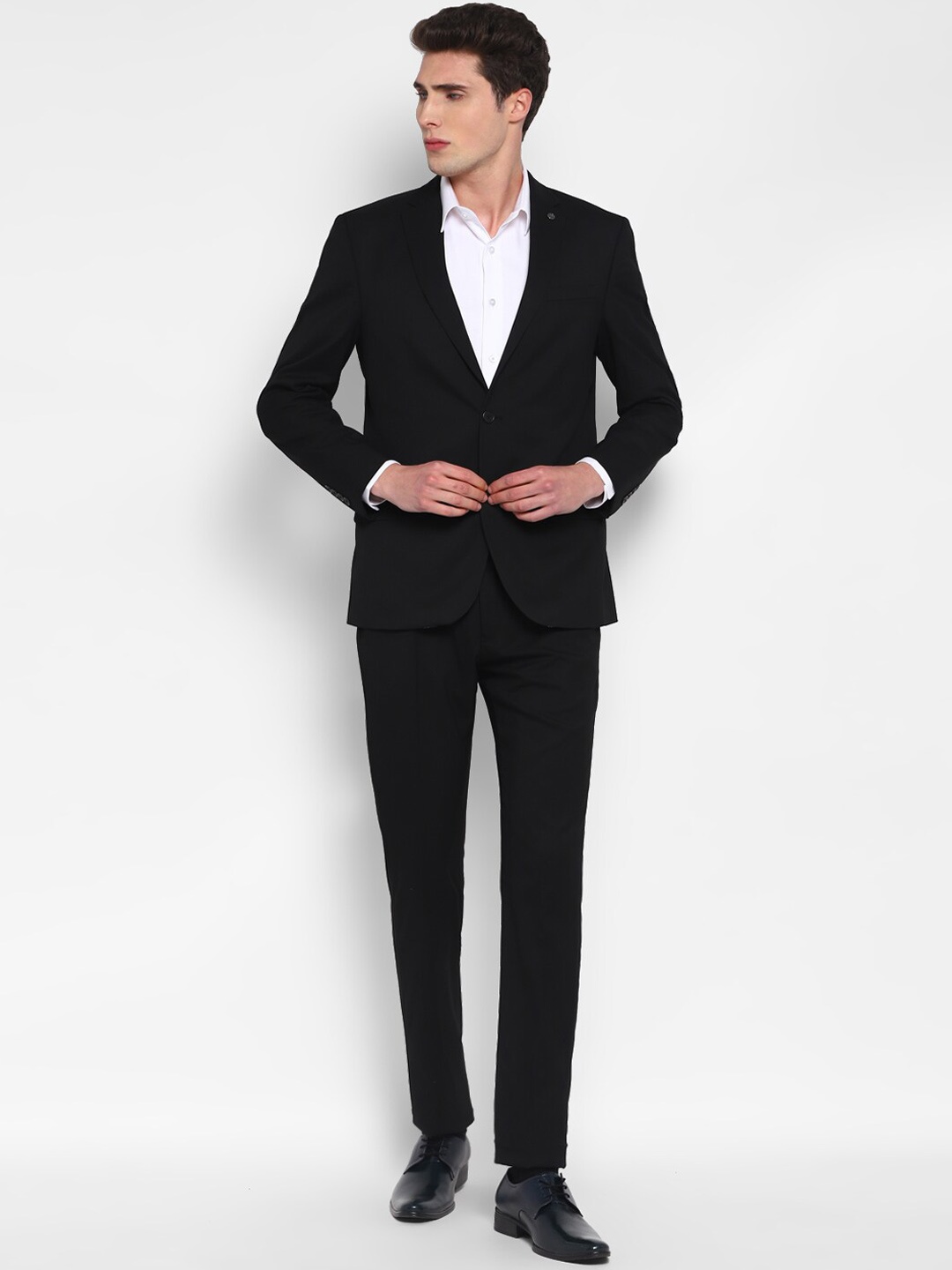 

TOP BRASS Single-Breasted Regular Fit Two-Piece Formal Suit, Black
