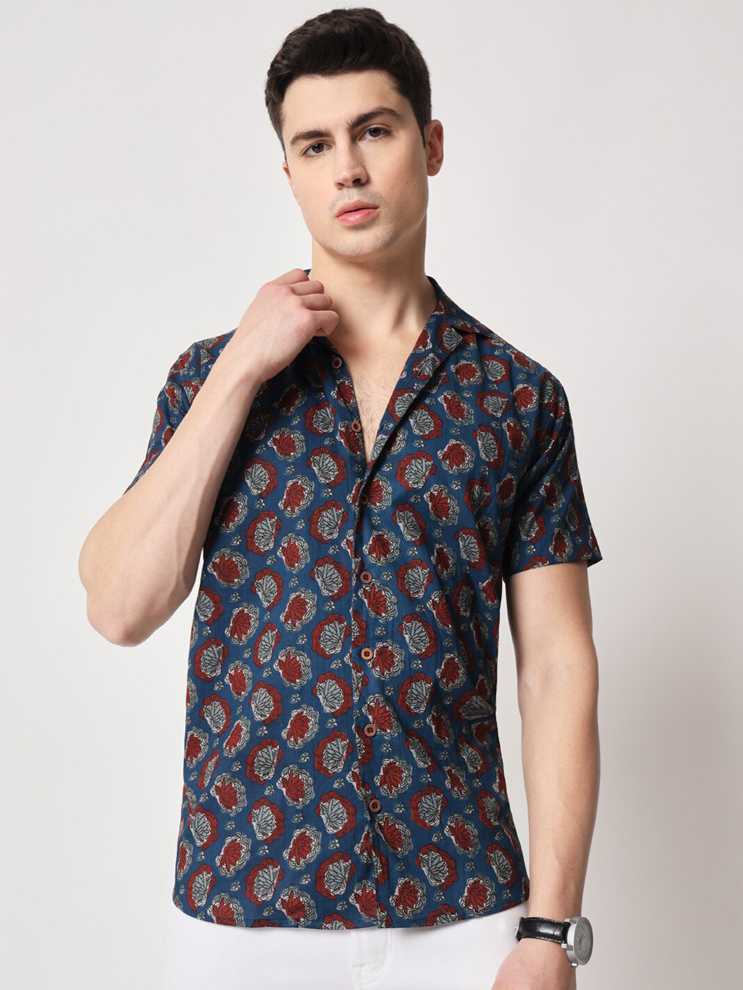

Firangi Yarn Classic Floral Printed Cotton Casual Shirt, Blue