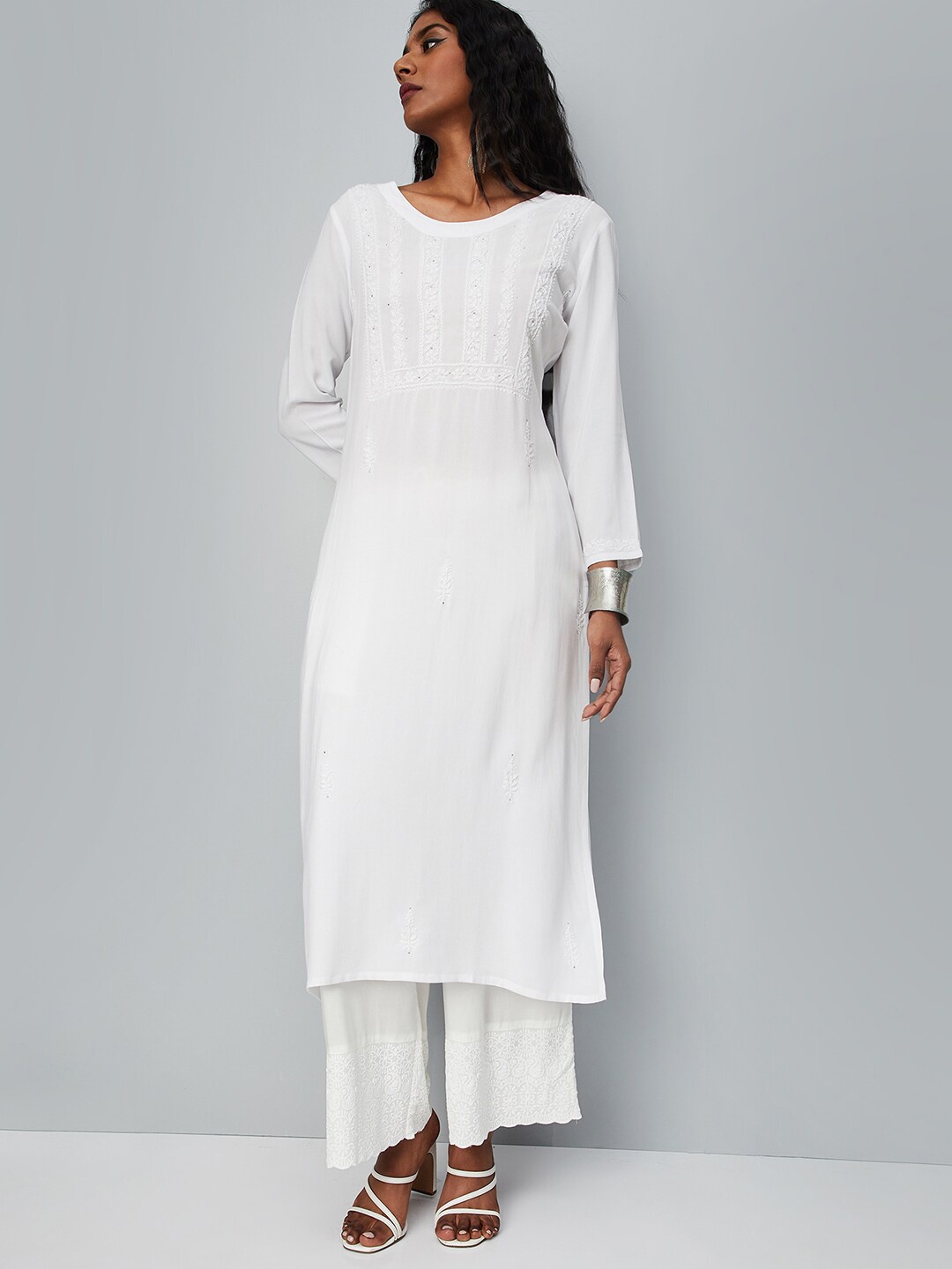 

max Floral Embroidered Thread Work Kurta, White