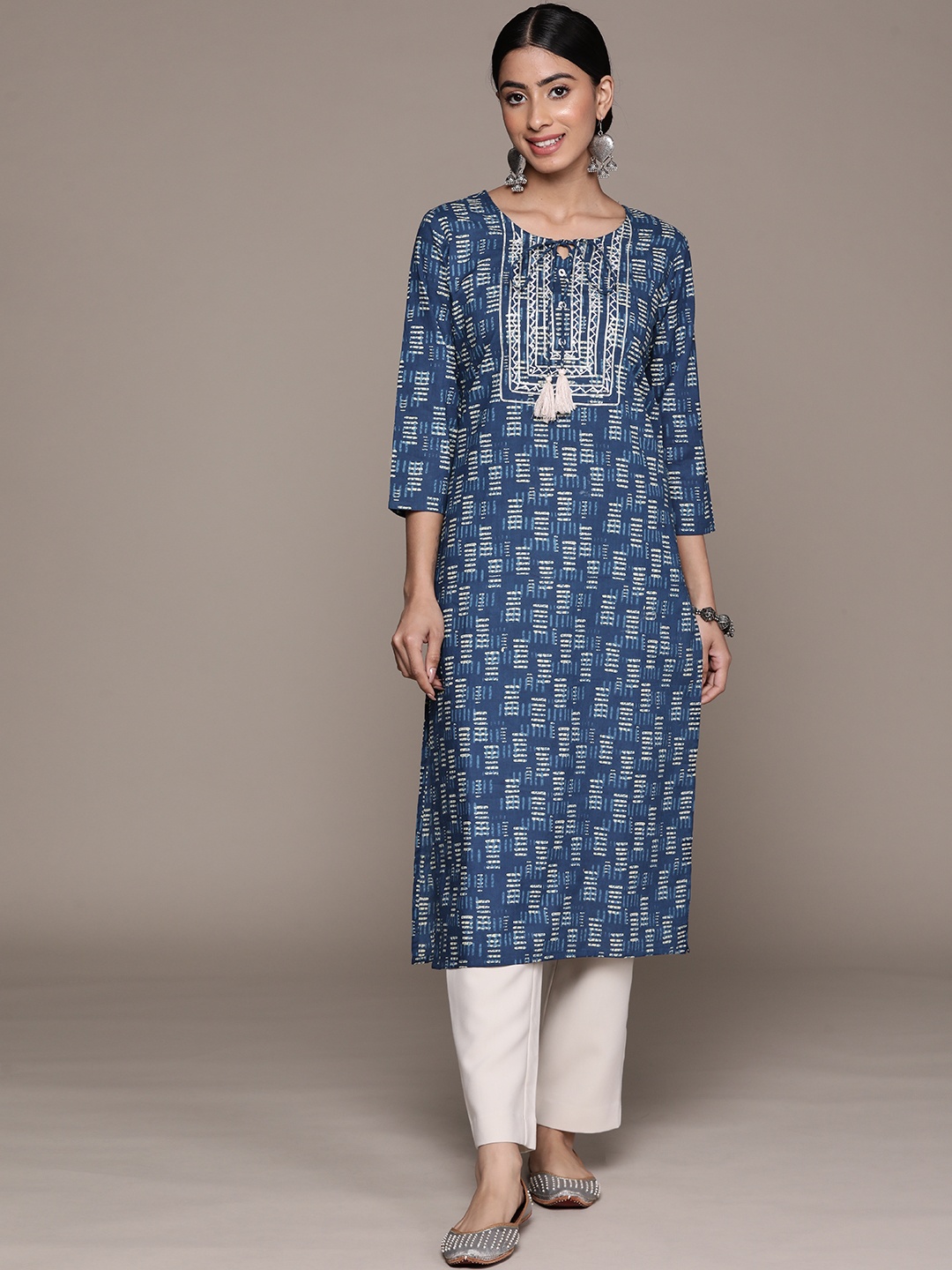 

Anubhutee Geometric Printed Tie-Up Neck Gotta Patti Kurta, Navy blue