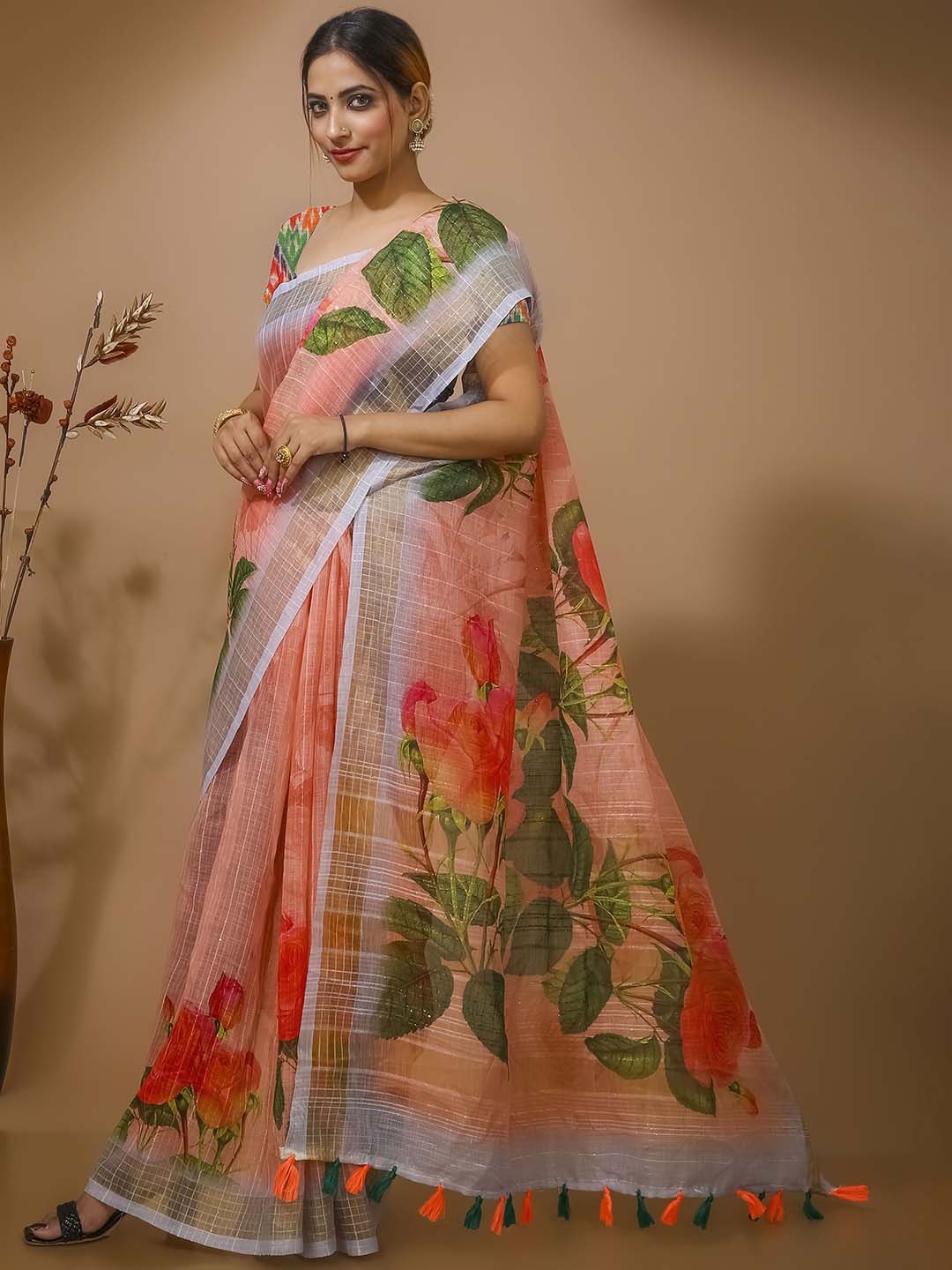 

elora Floral Sequinned Pure Linen Bhagalpuri Saree, Peach