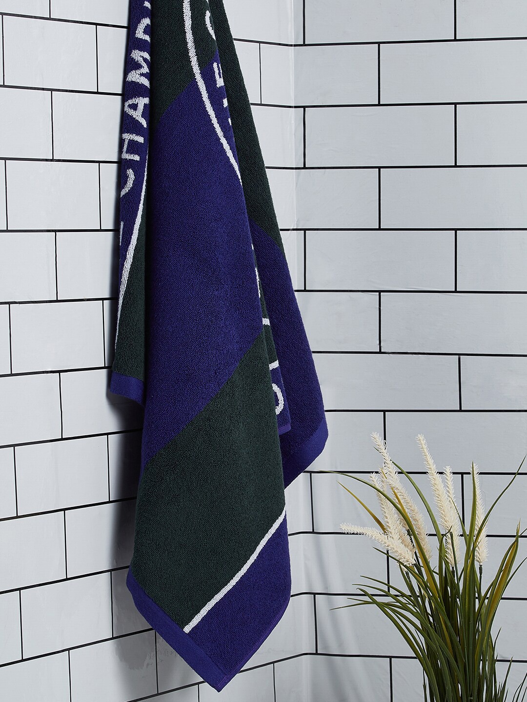 

SPACES Wimbledon Violet & Black Printed 500 GSM Pure Cotton Bath Towel